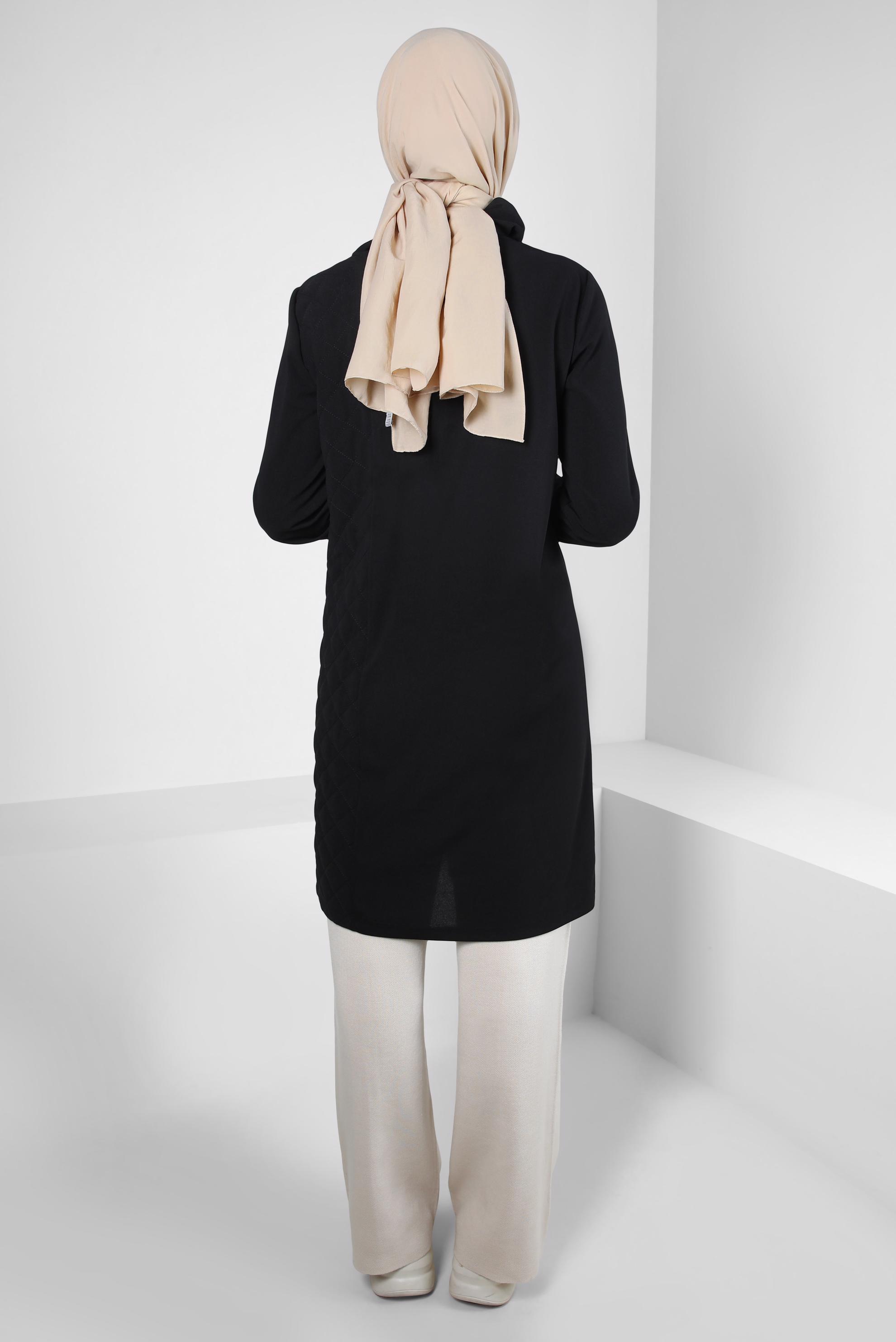 Tesettür giyim SİYAH YAKASI BAĞCIK DETAYLI TUNİK 44187