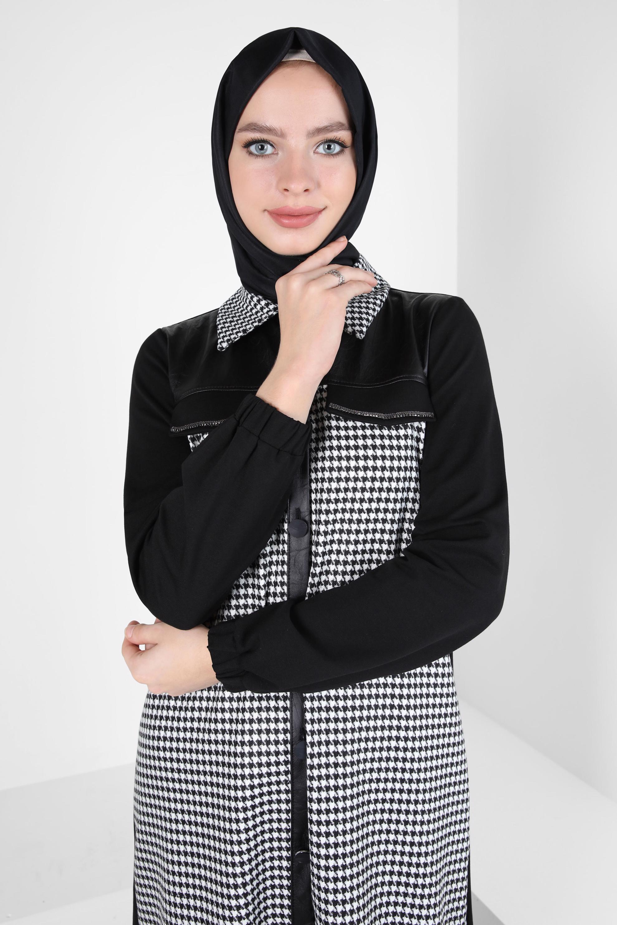 Tesettür giyim SİYAH KAZAYAĞI DESENLİ TUNİK 44201