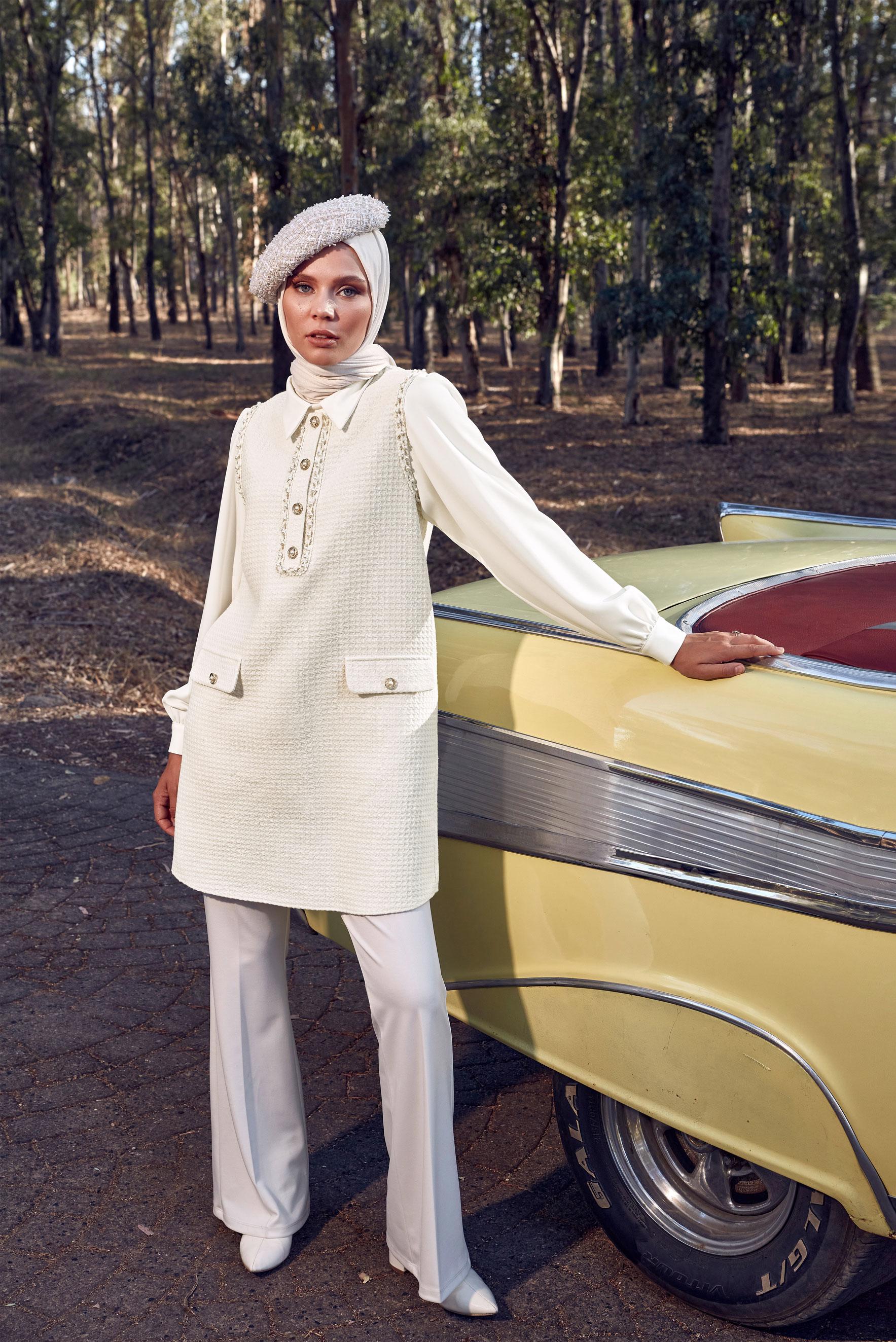 Tesettür giyim BEYAZ GÖMLEK YAKA YELEKLİ TUNİK 44216