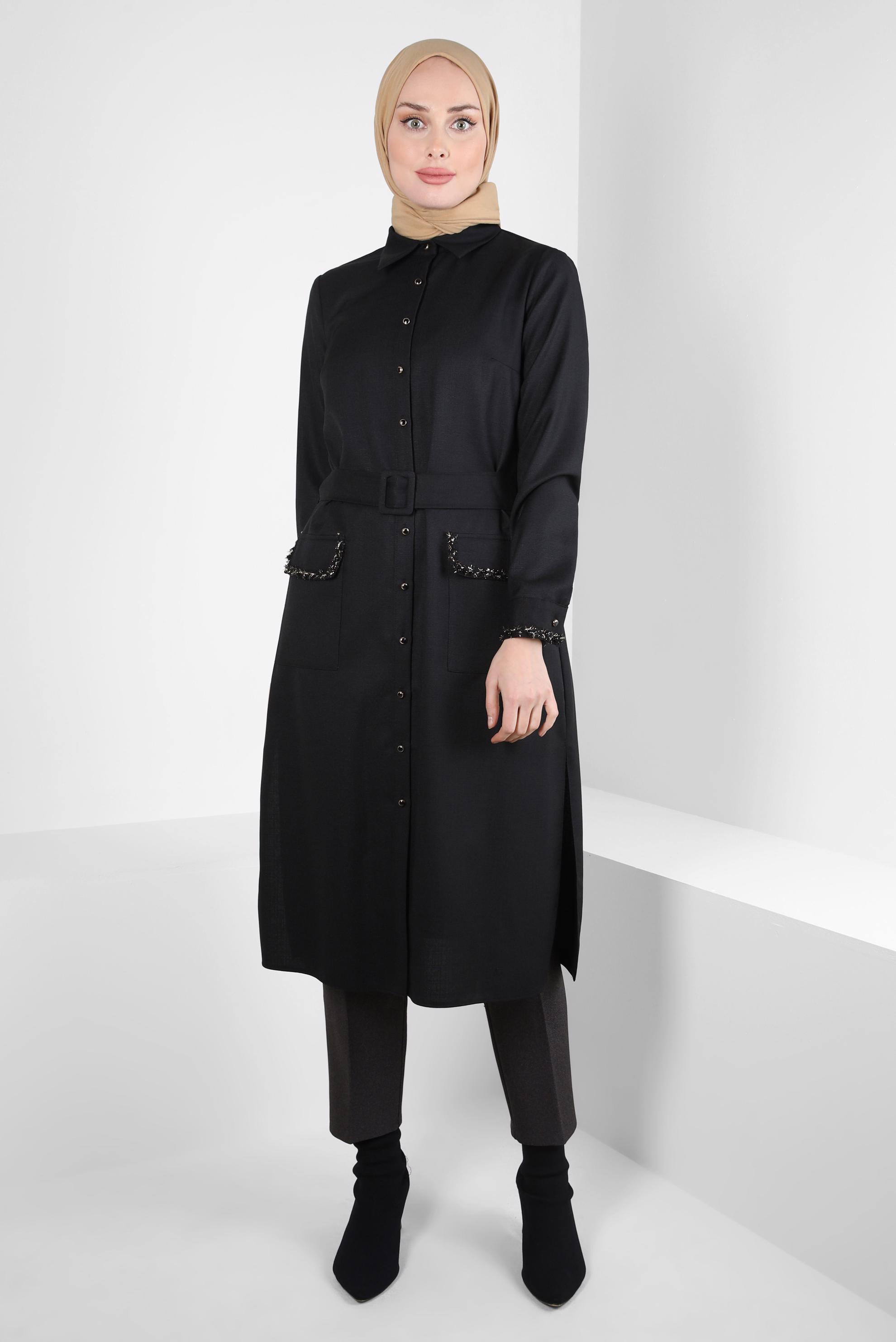 Tesettür giyim SİYAH KEMERLİ İŞLEME DETAYLI TUNİK 44220