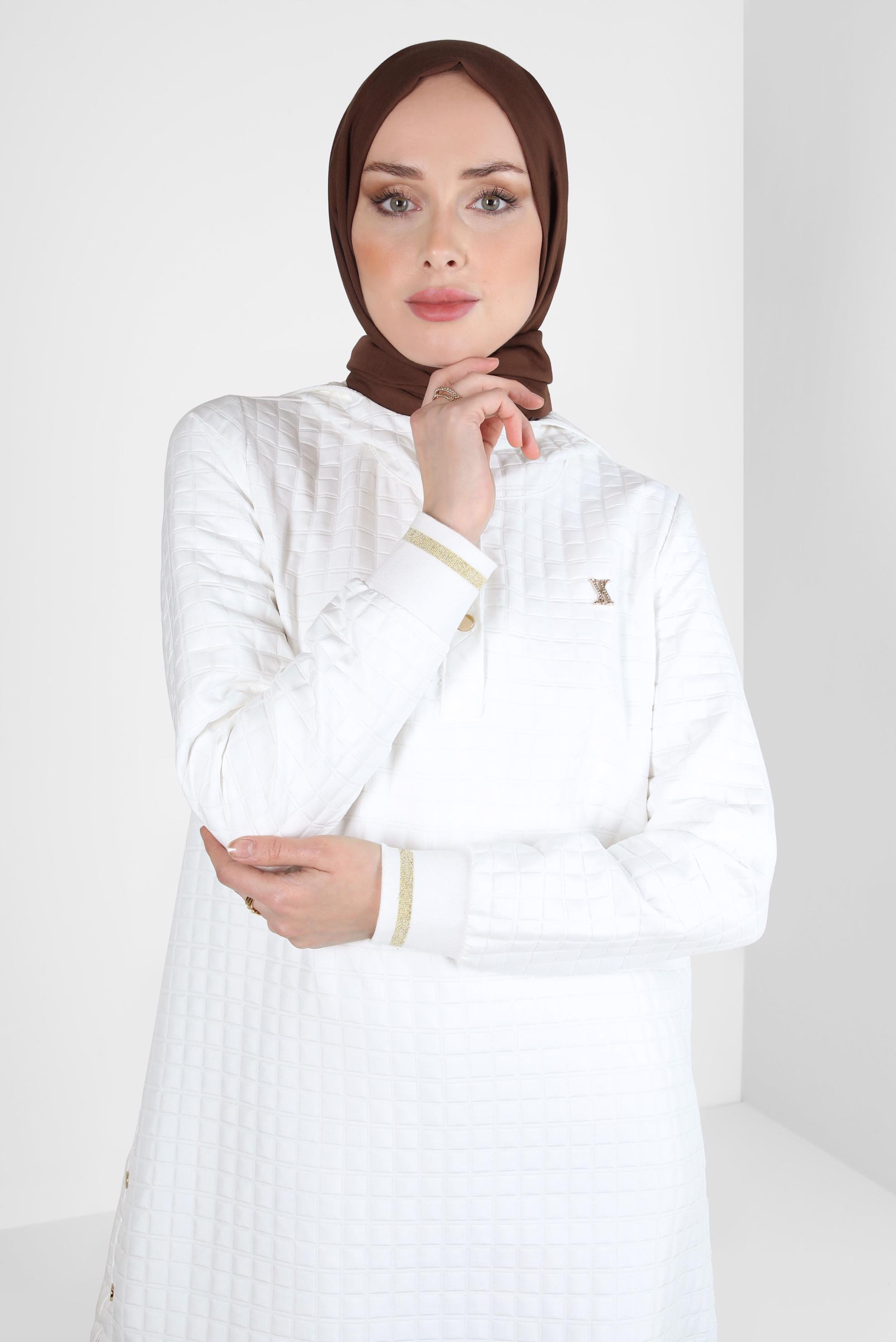 Tesettür giyim BEYAZ KAPÜŞONLU TUNİK 44358