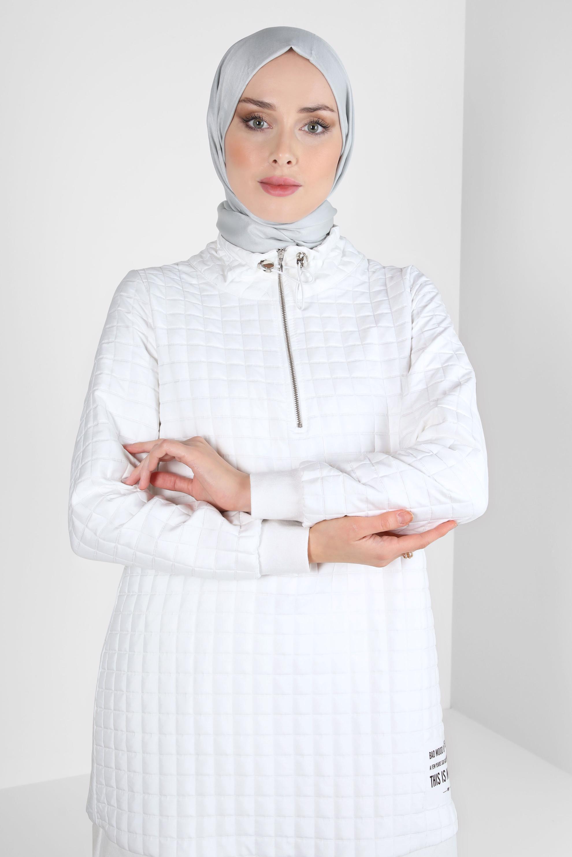 Tesettür giyim BEYAZ KAPİTONE DESENLİ PANTOLONLU TAKIM 44361