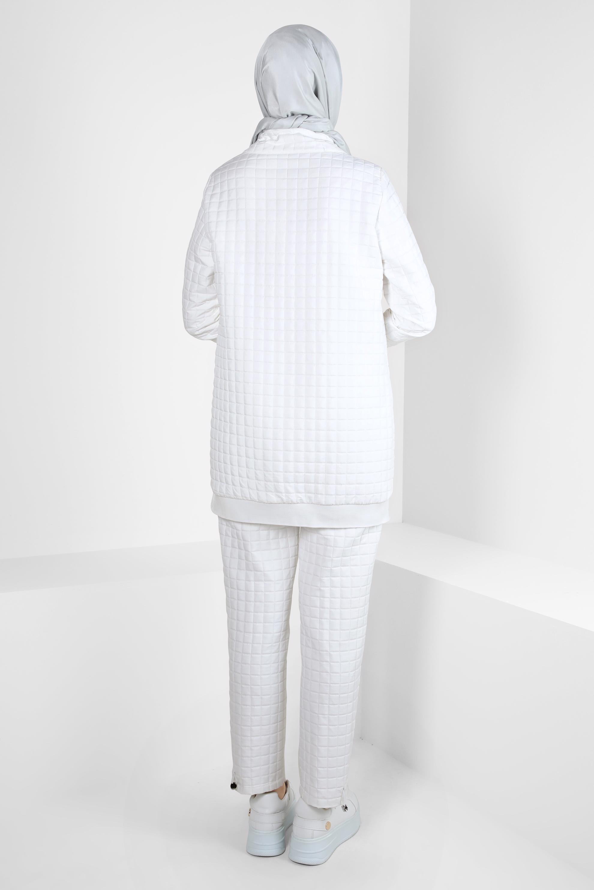 Tesettür giyim BEYAZ KAPİTONE DESENLİ PANTOLONLU TAKIM 44361