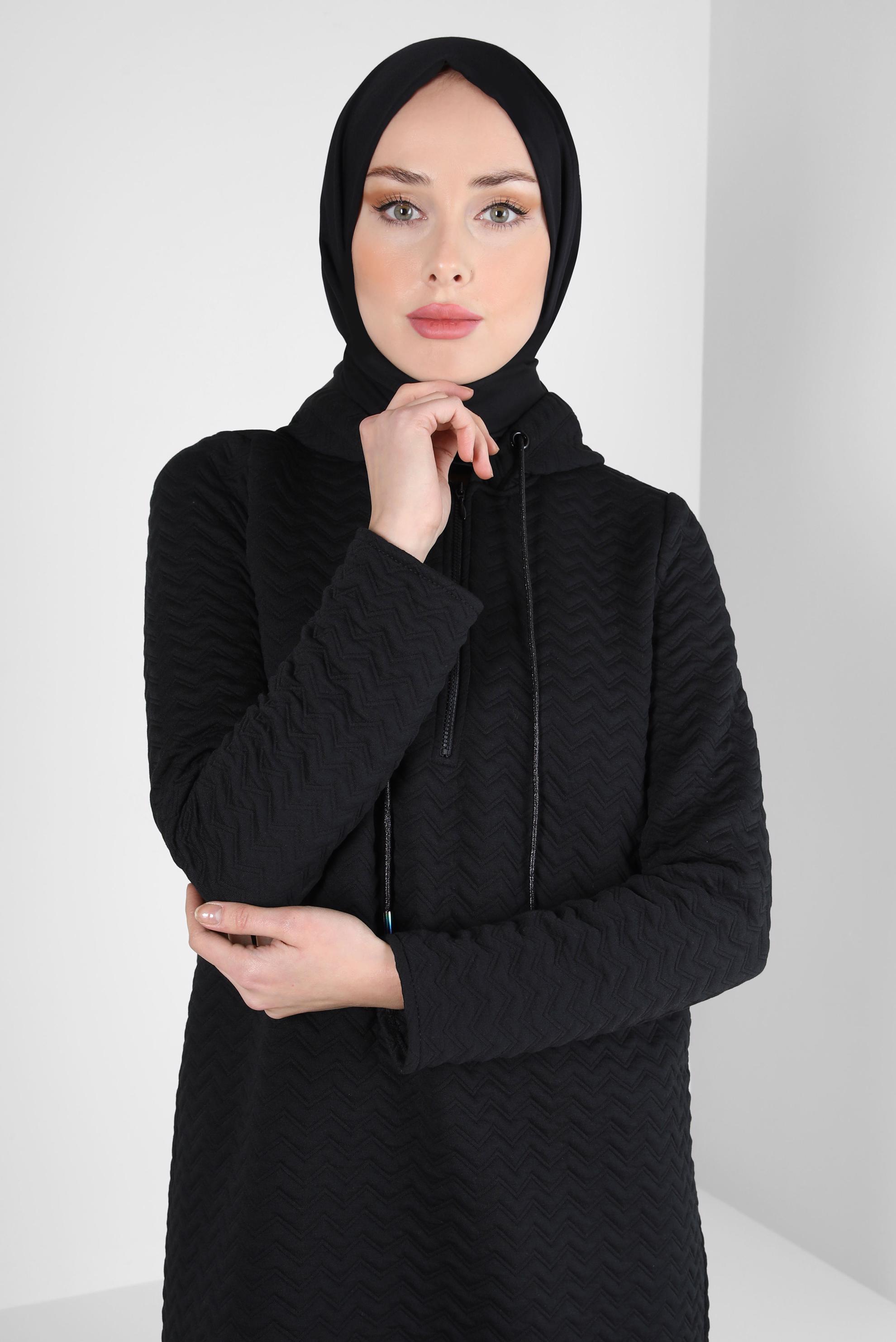 Tesettür giyim SİYAH KAPÜŞONLU KAPİTONE TUNİK 44364