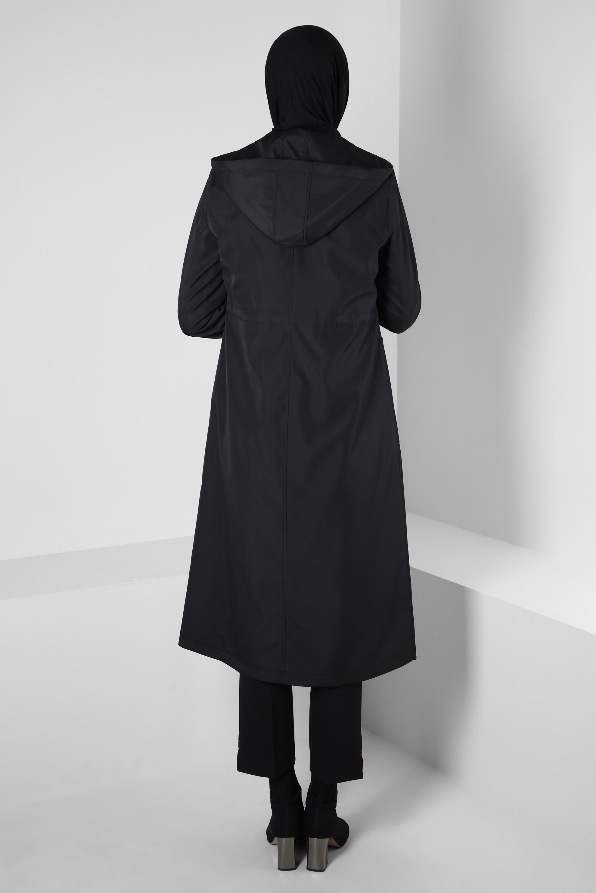 Tesettür giyim SİYAH KAPÜŞONLU TRENÇKOT 10802