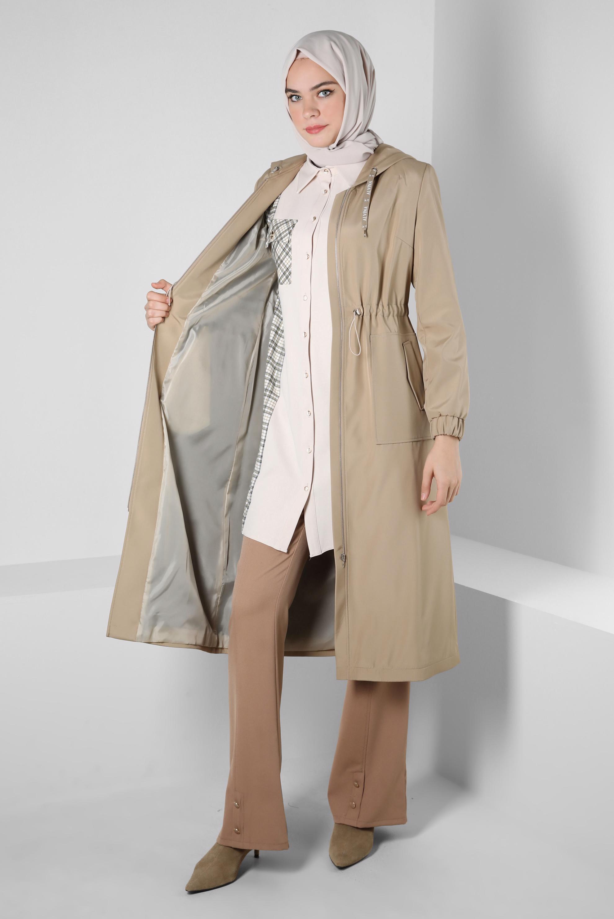 Tesettür giyim BEJ KAPÜŞONLU TRENÇKOT 10802