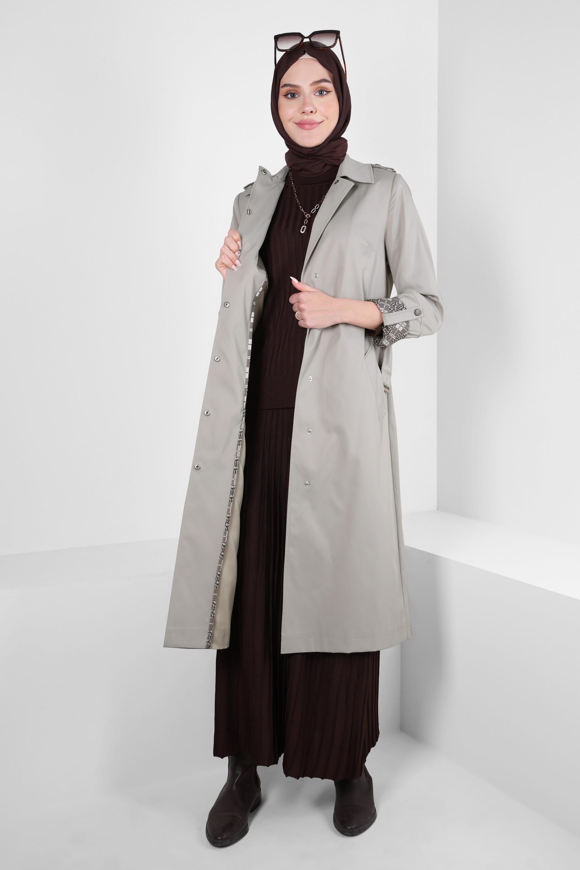 Vêtements hijab BEIGE TRENCH COAT AVEC POIGNETS À MOTIFS 10807