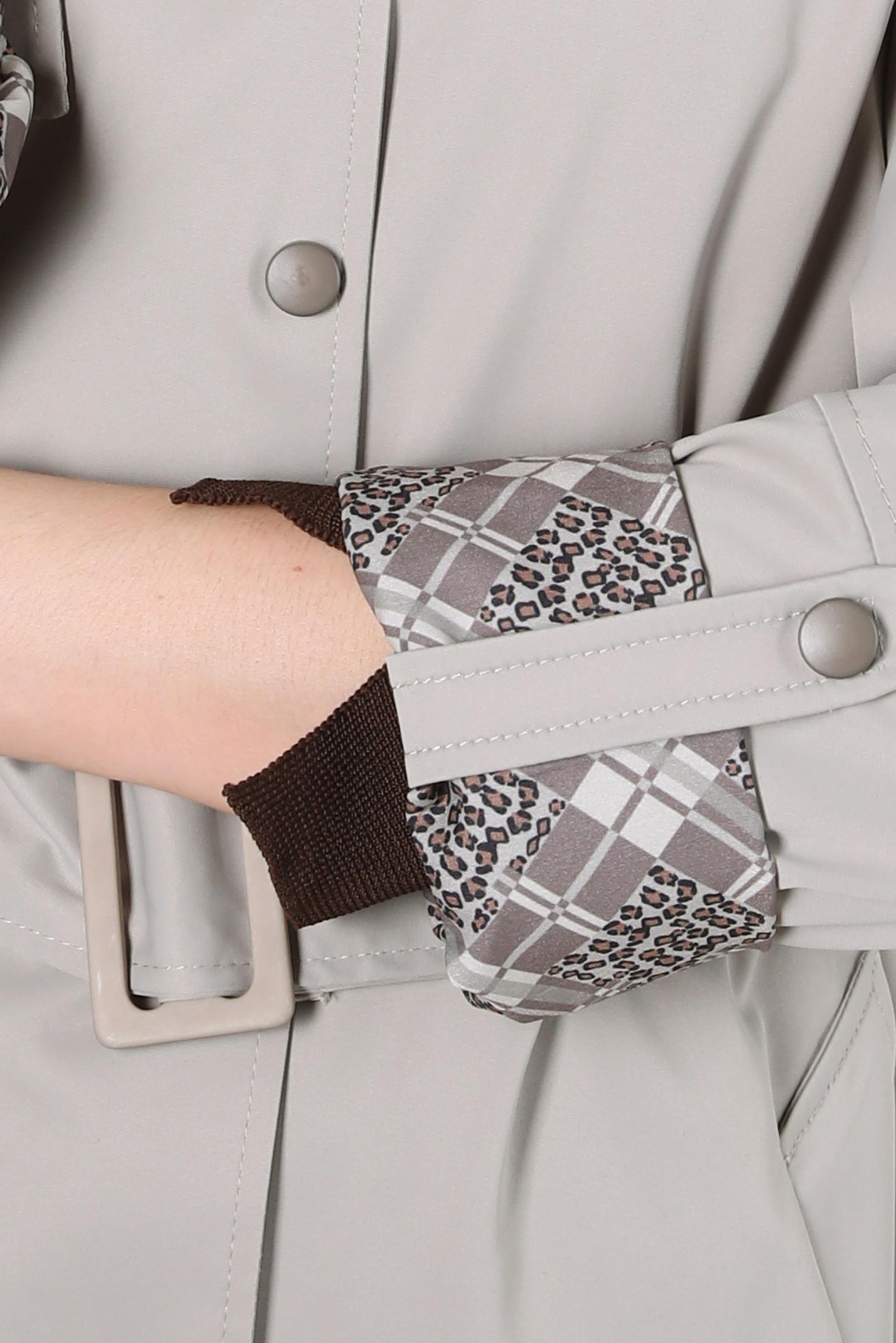 Vêtements hijab BEIGE TRENCH COAT AVEC POIGNETS À MOTIFS 10807