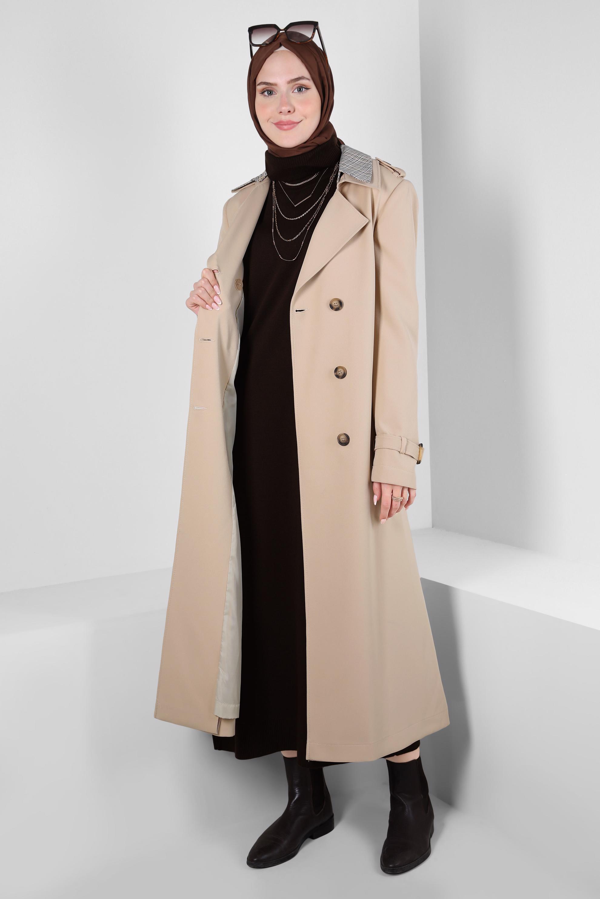 Tesettür giyim BEJ KRUVAZE YAKA KEMERLİ TRENÇKOT 10826