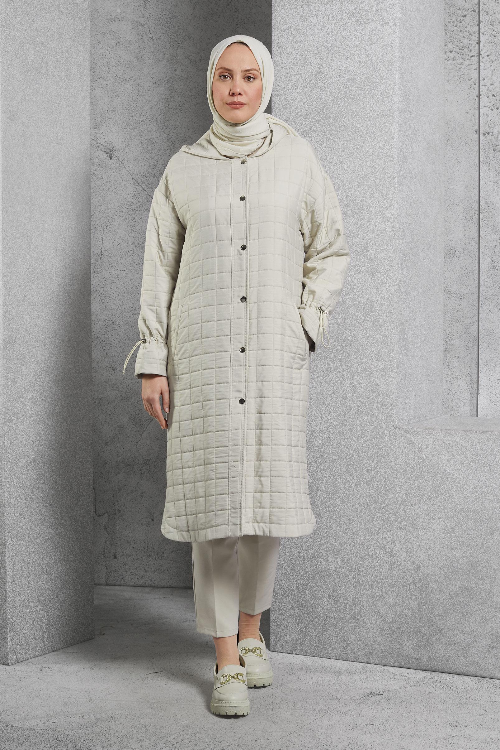 Tesettür giyim BEJ KAPÜŞONLU TRENÇKOT 10841