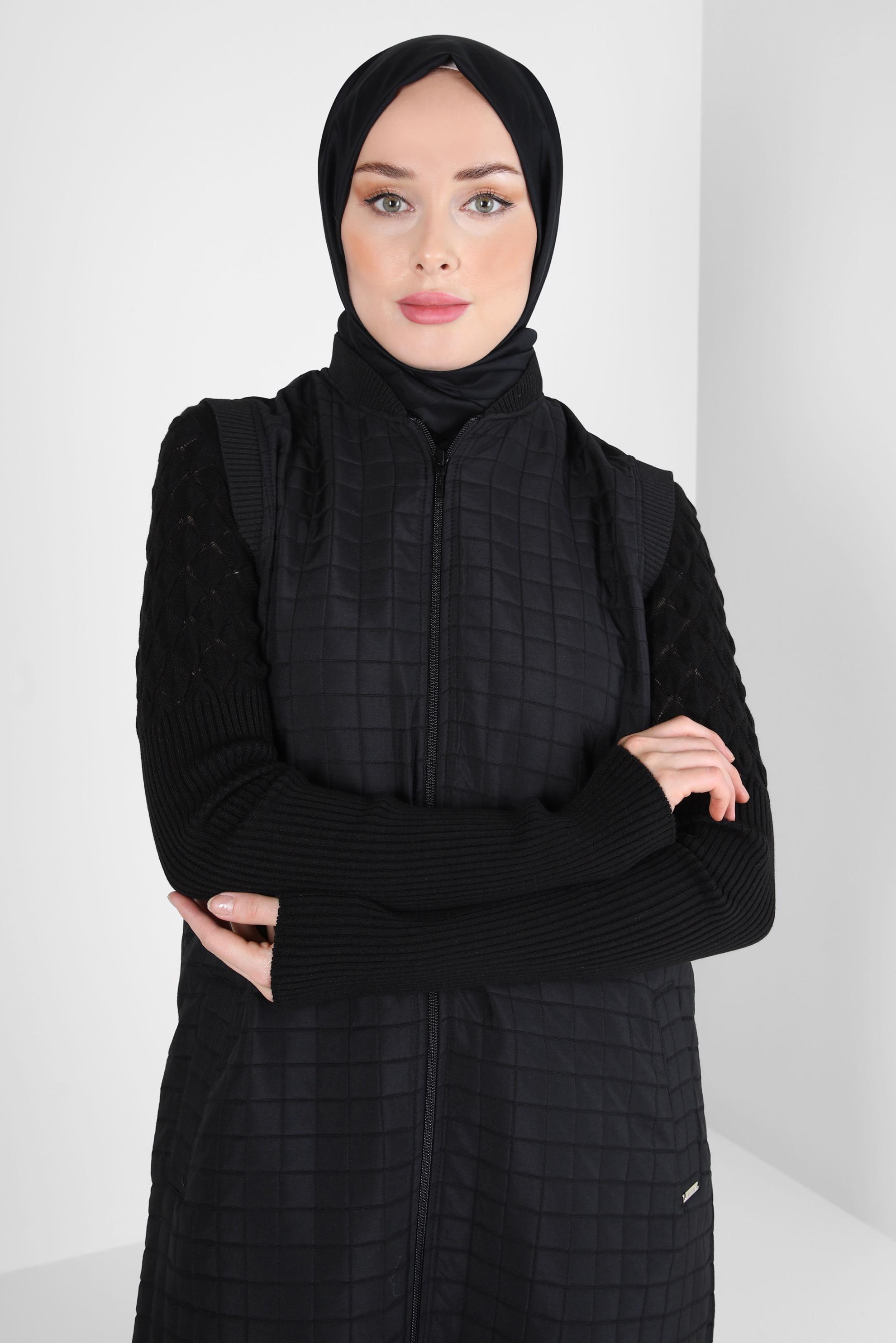 Tesettür giyim SİYAH KAPİTONE DESENLİ YELEK 44302