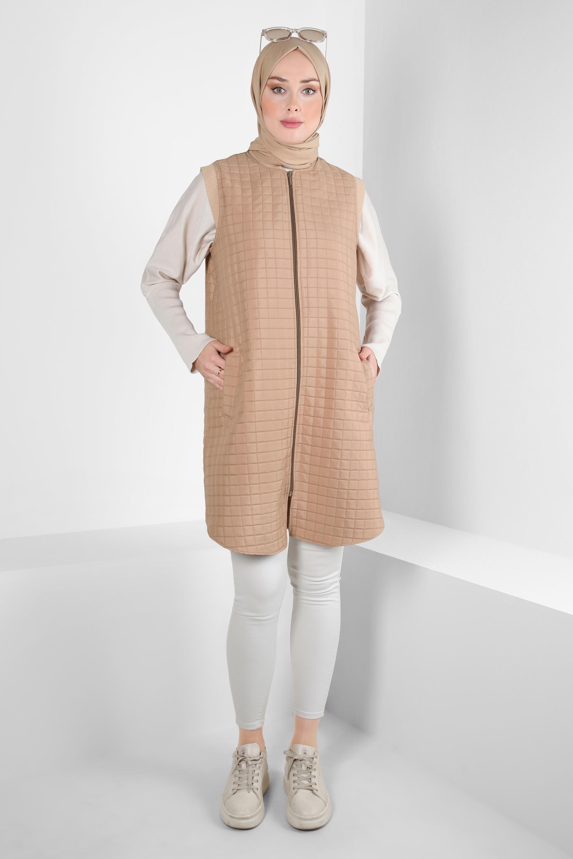 Tesettür giyim BEJ KAPİTONE DESENLİ YELEK 44302
