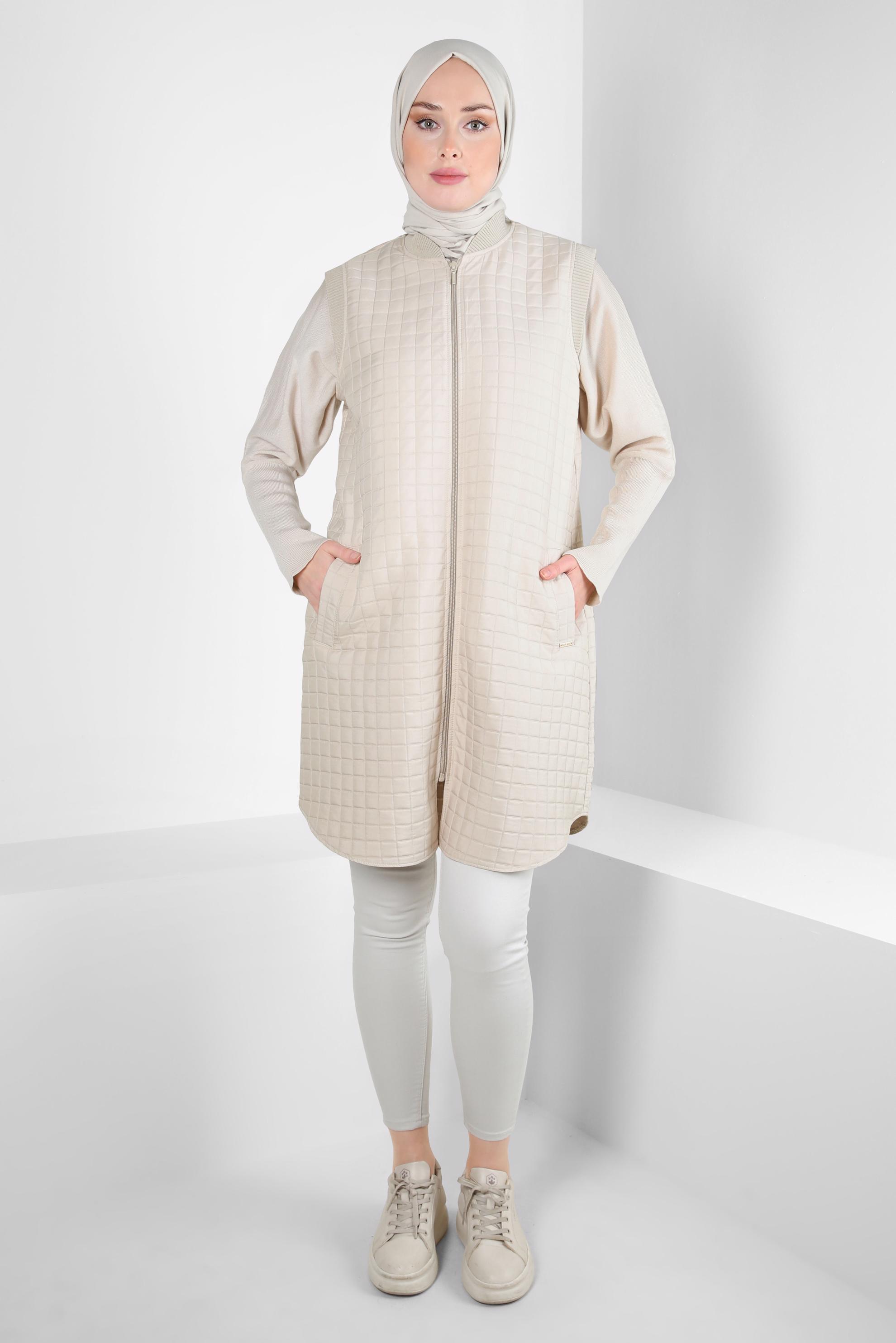 Tesettür giyim BEJ KAPİTONE DESENLİ YELEK 44302