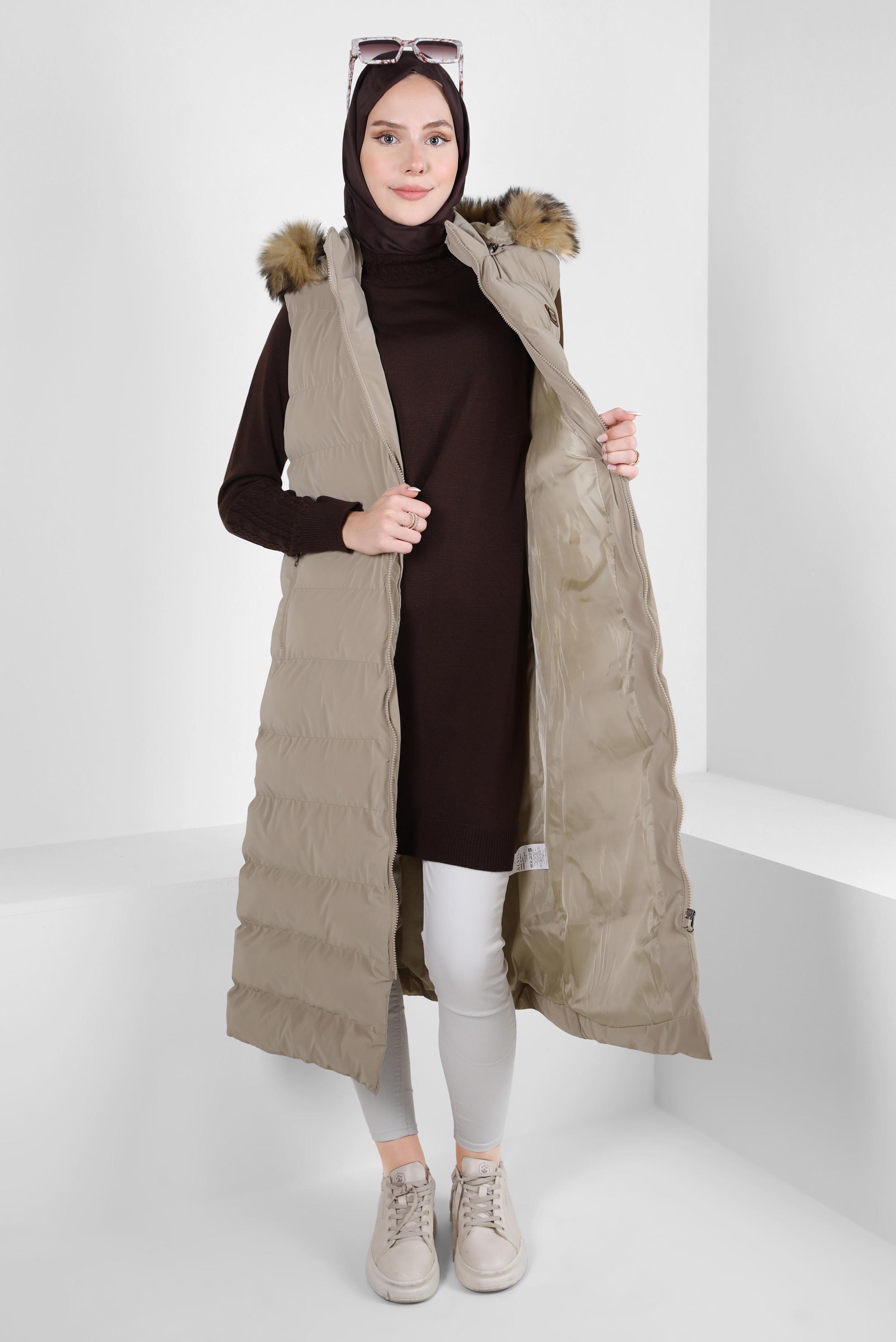 Tesettür giyim BEJ KAPÜŞONLU ŞİŞME YELEK 90418