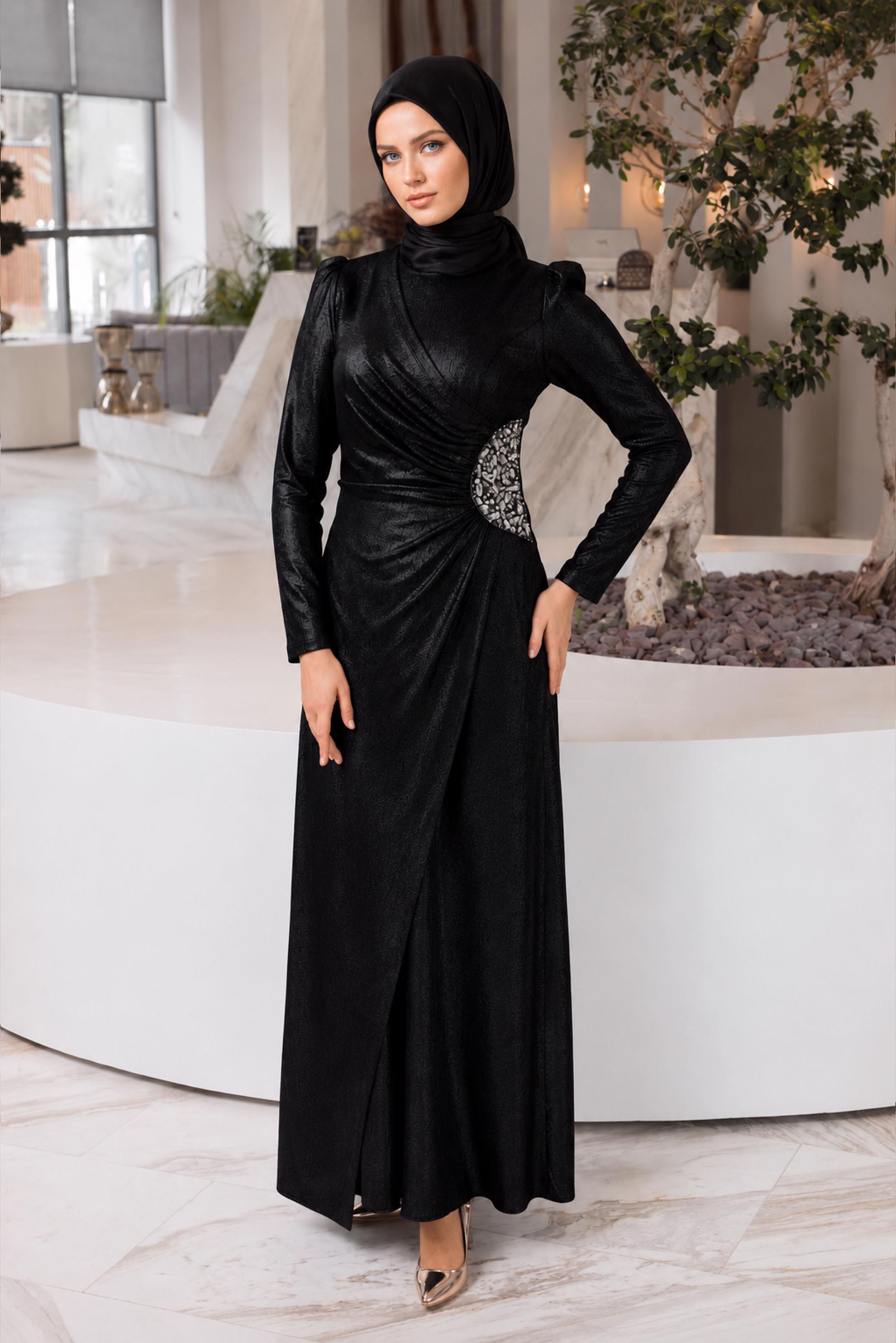 Tesettür giyim SİYAH TAŞ İŞLEMELİ BÜZGÜLÜ ABİYE ELBİSE 50322