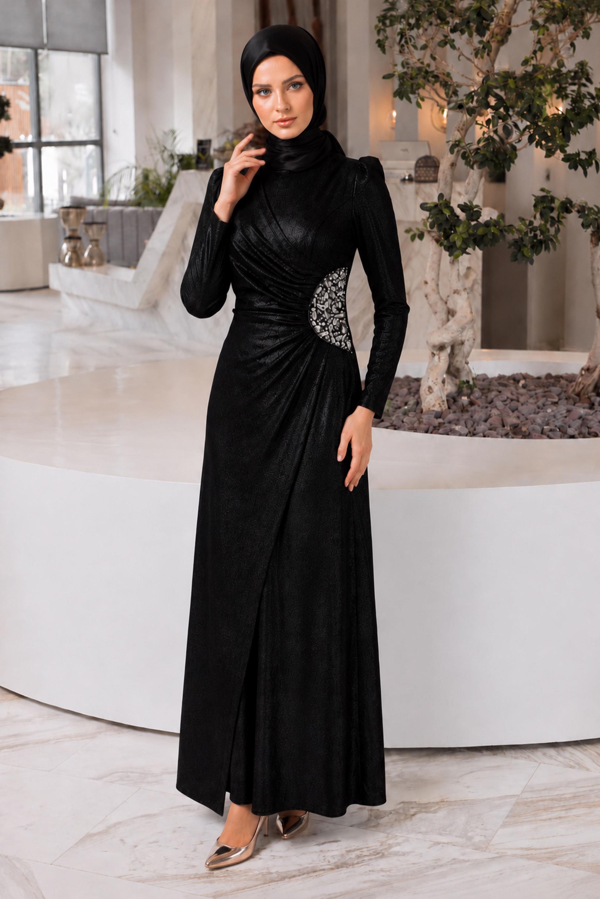 Tesettür giyim SİYAH TAŞ İŞLEMELİ BÜZGÜLÜ ABİYE ELBİSE 50322