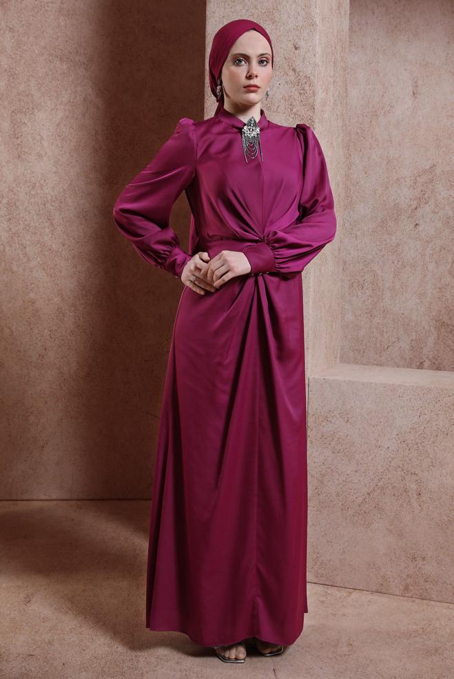 Vêtements hijab BEIGE ROBE DE SOIRÉE EN SATIN AVEC BROCHE 50400 - ALVİNA