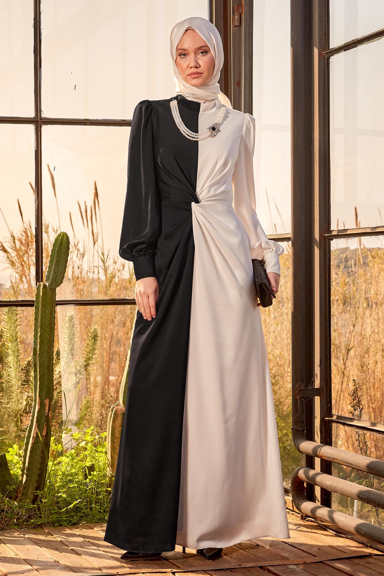 Tesettür giyim SİYAH İKİ RENKLİ AKSESUARLI ABİYE ELBİSE 50401