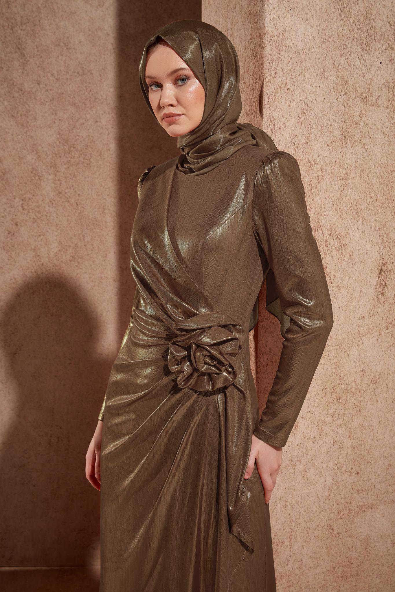 Tesettür giyim BAKIR / BRONZ BÜZGÜ DETAYLI ABİYE ELBİSE 50418