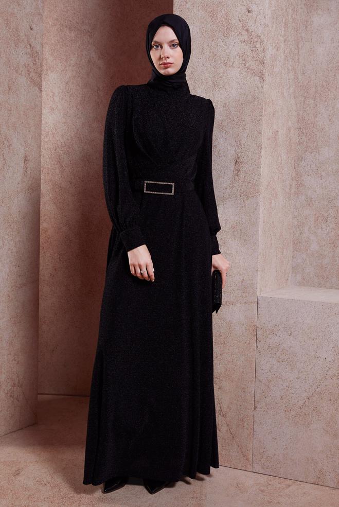 Tesettür giyim SİYAH KEMERLİ SİMLİ ABİYE ELBİSE 50424 - ALVİNA