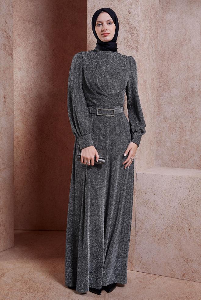Tesettür giyim SİYAH KEMERLİ SİMLİ ABİYE ELBİSE 50424 - ALVİNA