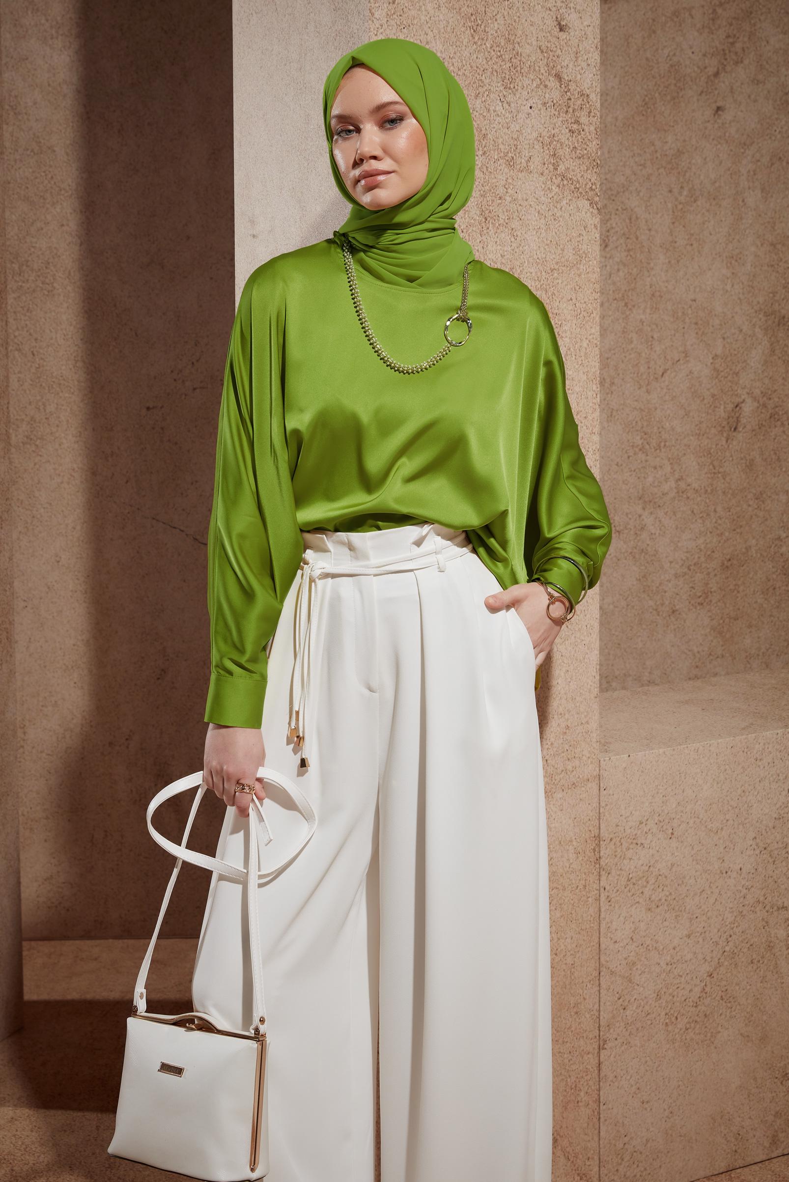 Tesettür giyim YEŞİL YARASA KOL SATEN BLUZ 44410