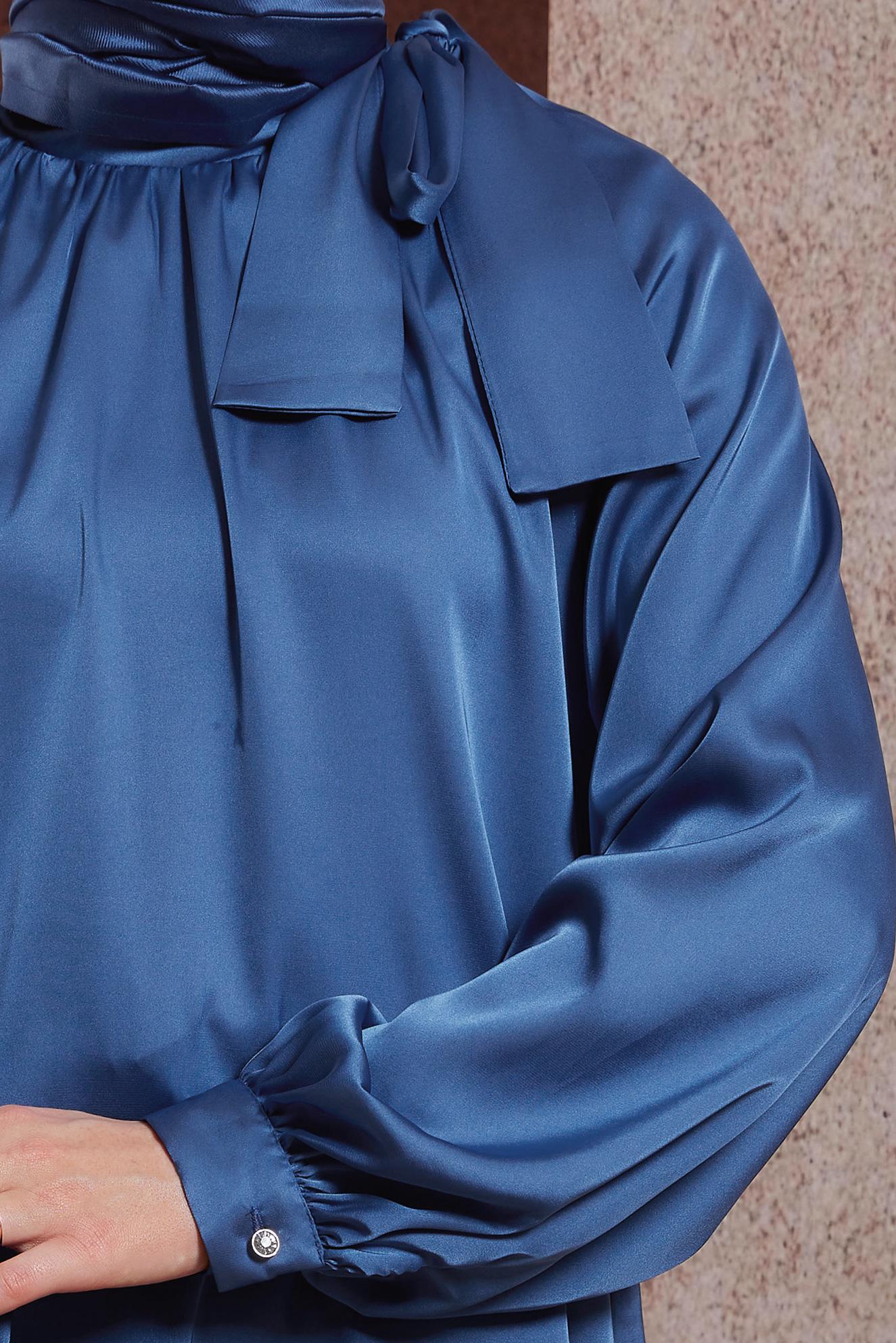 Tesettür giyim LACİVERT BAĞLAMA DETAYLI SATEN BLUZ 44428