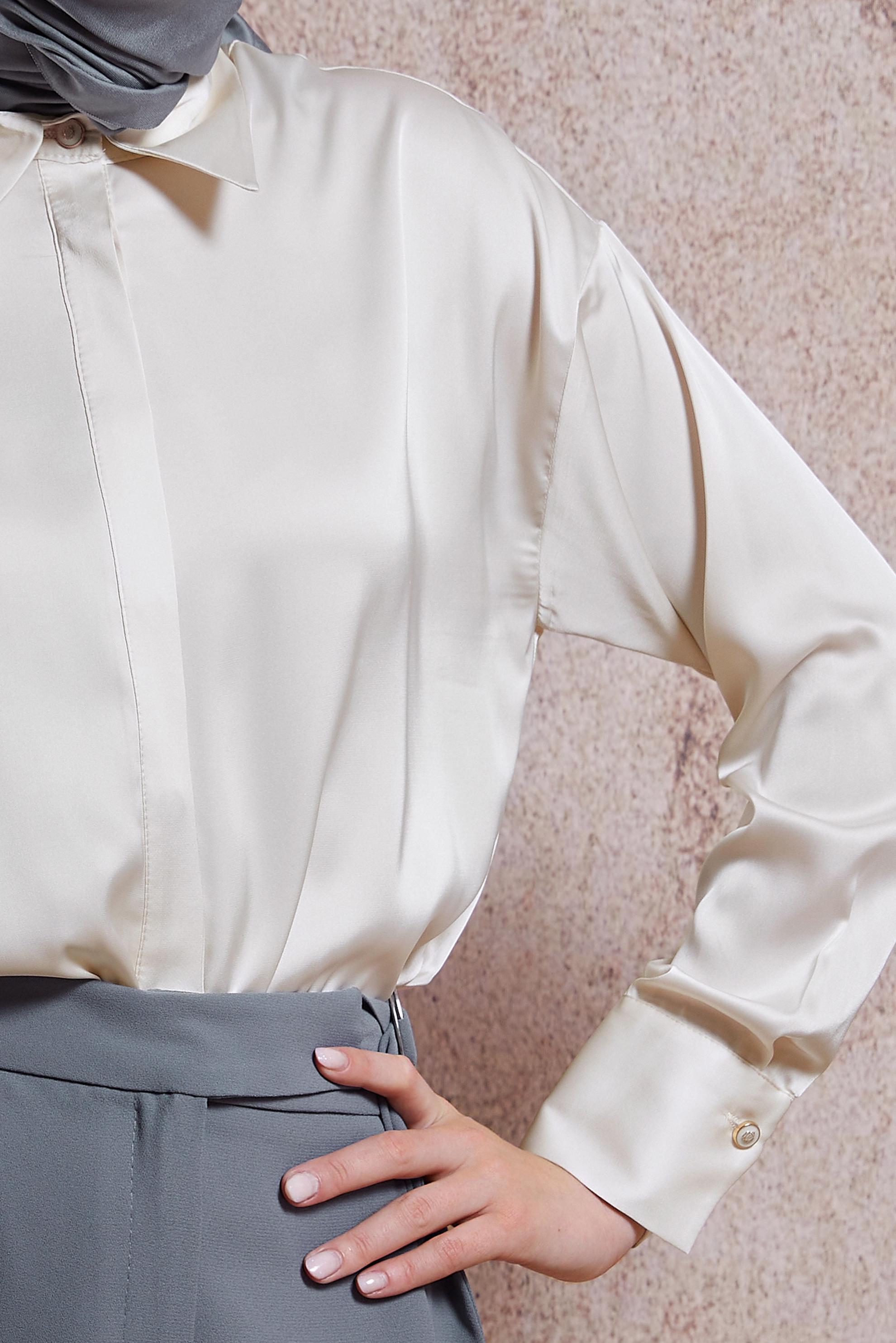 Tesettür giyim EKRU SATEN GÖMLEK BLUZ 44430