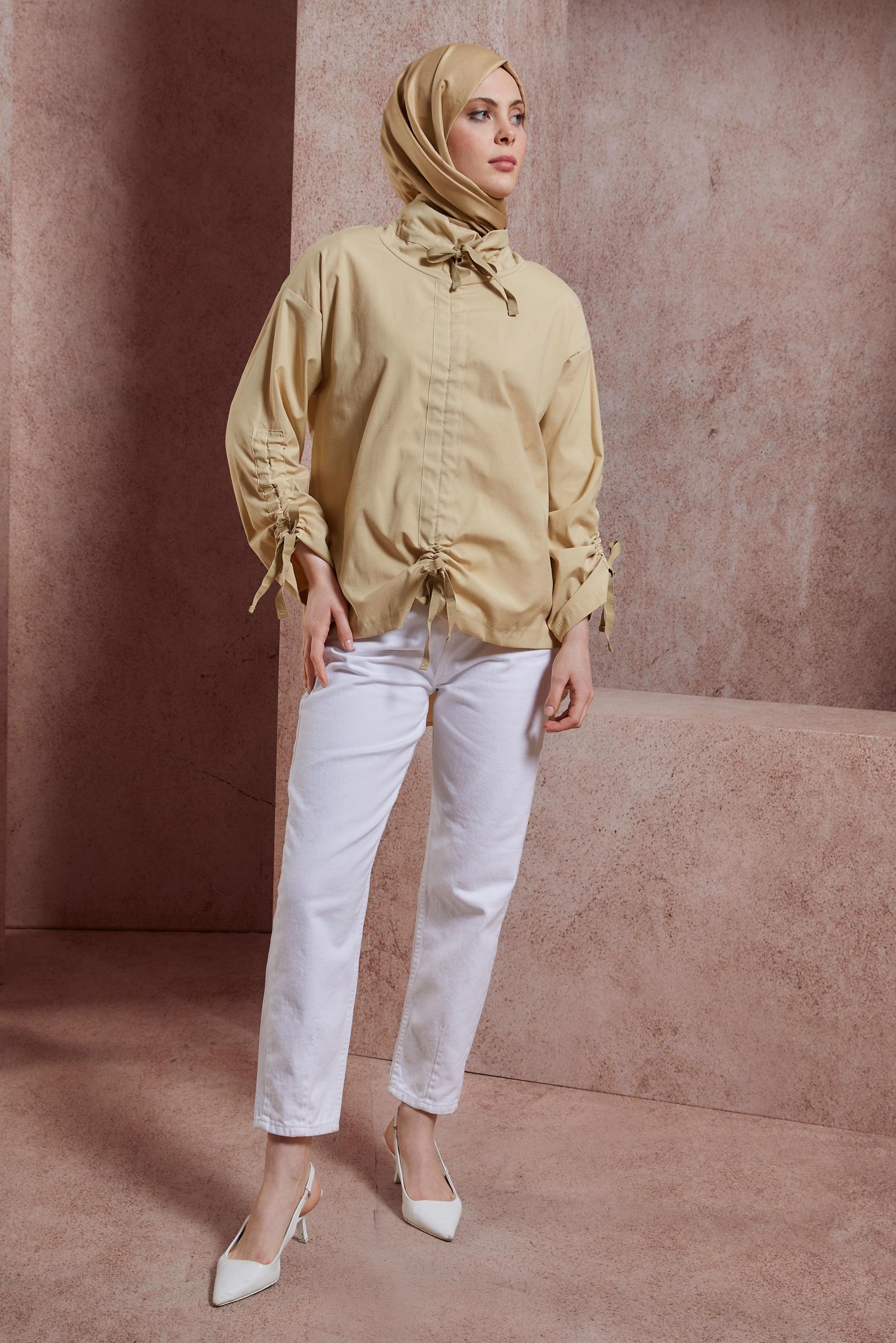 Tesettür giyim KUM BÜZGÜ DETAYLI PAMUK SATEN BLUZ 44470