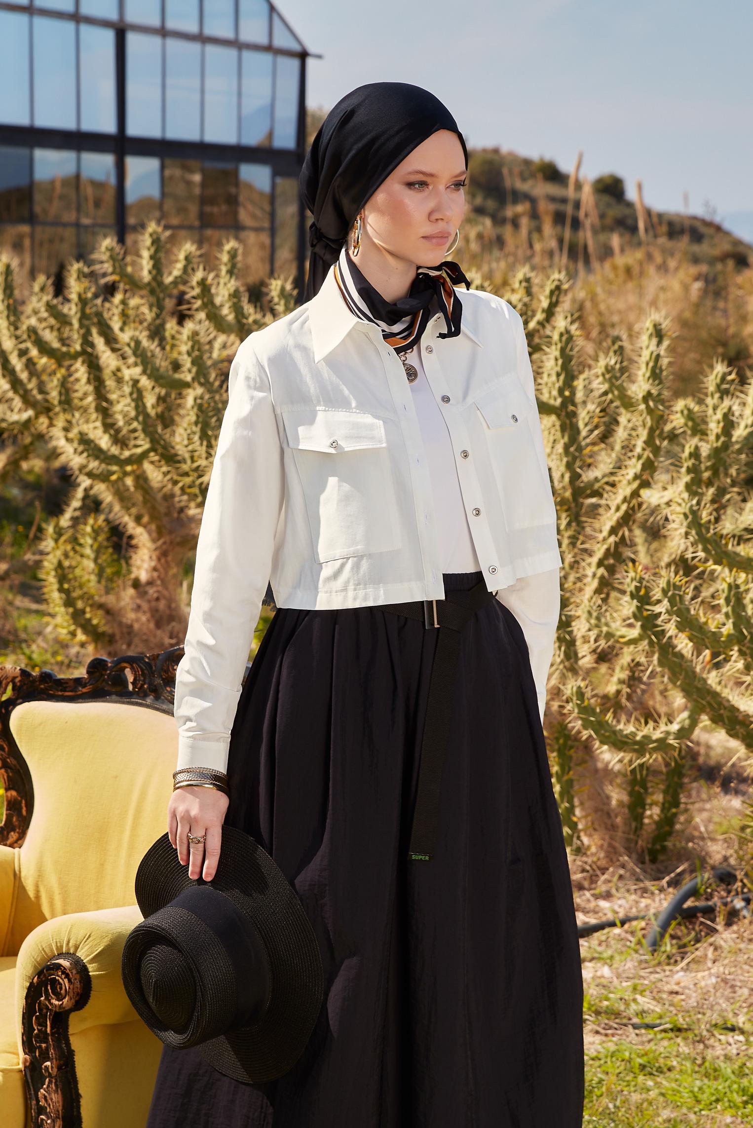 Tesettür giyim BEYAZ DÜĞMELİ PAMUKLU BLUZ 44496