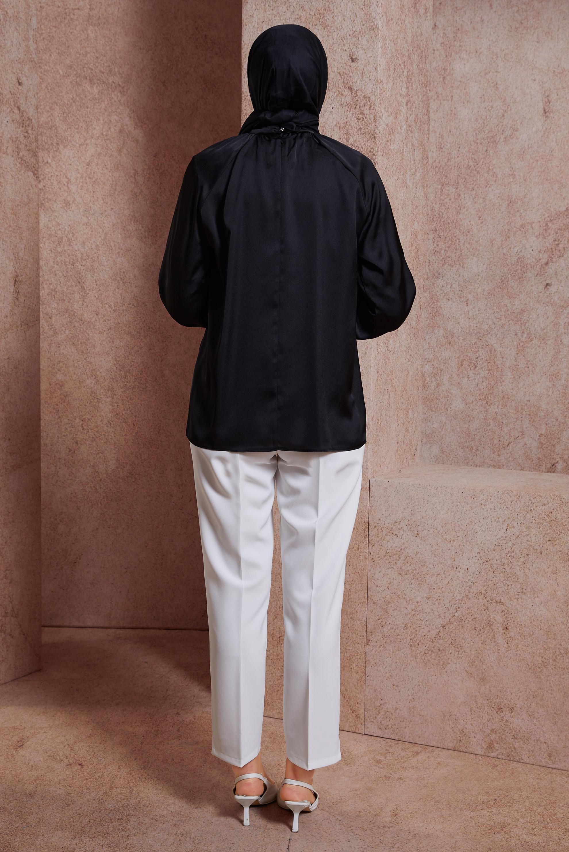 Tesettür giyim SİYAH SATEN BLUZ 44554