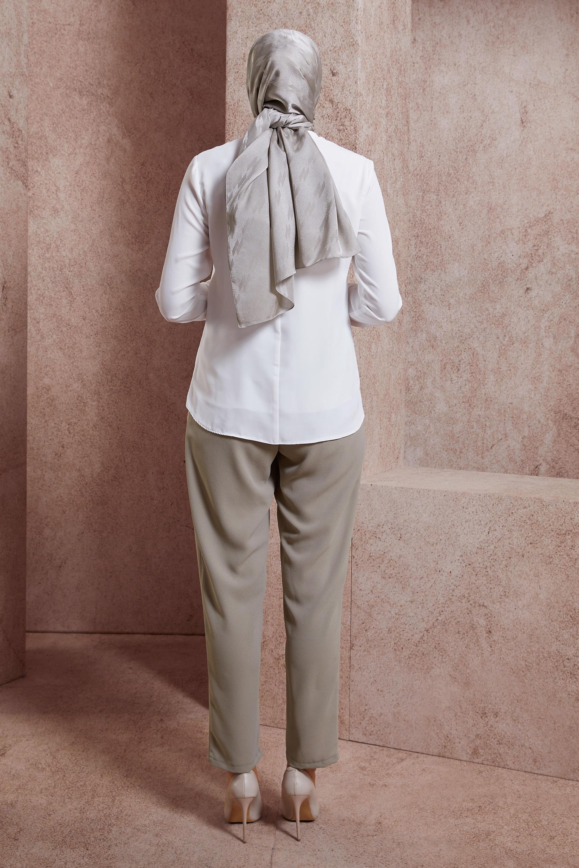 Tesettür giyim BEYAZ BAĞLAMA DETAYLI BLUZ 44613