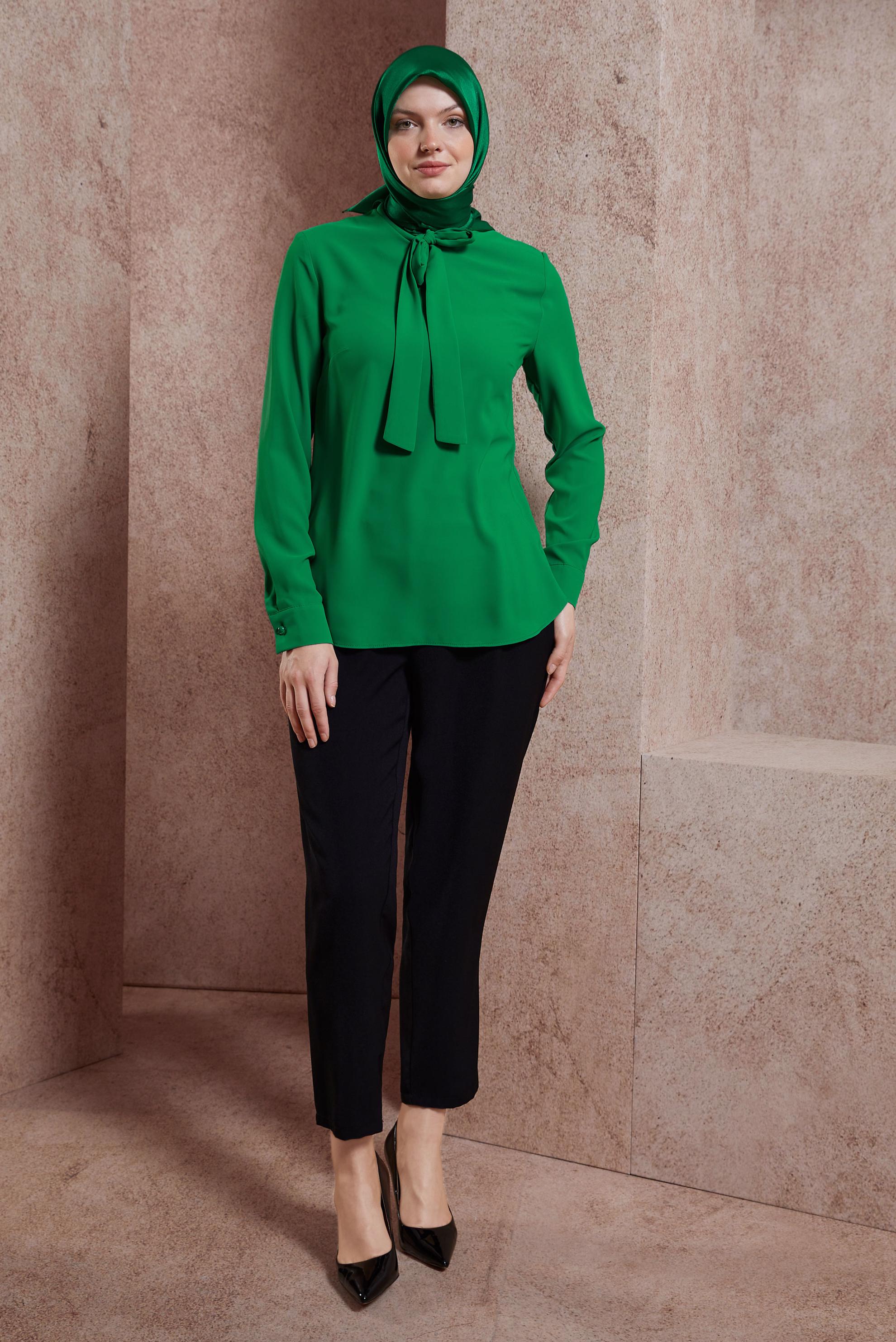 Tesettür giyim YEŞİL BAĞLAMA DETAYLI BLUZ 44613