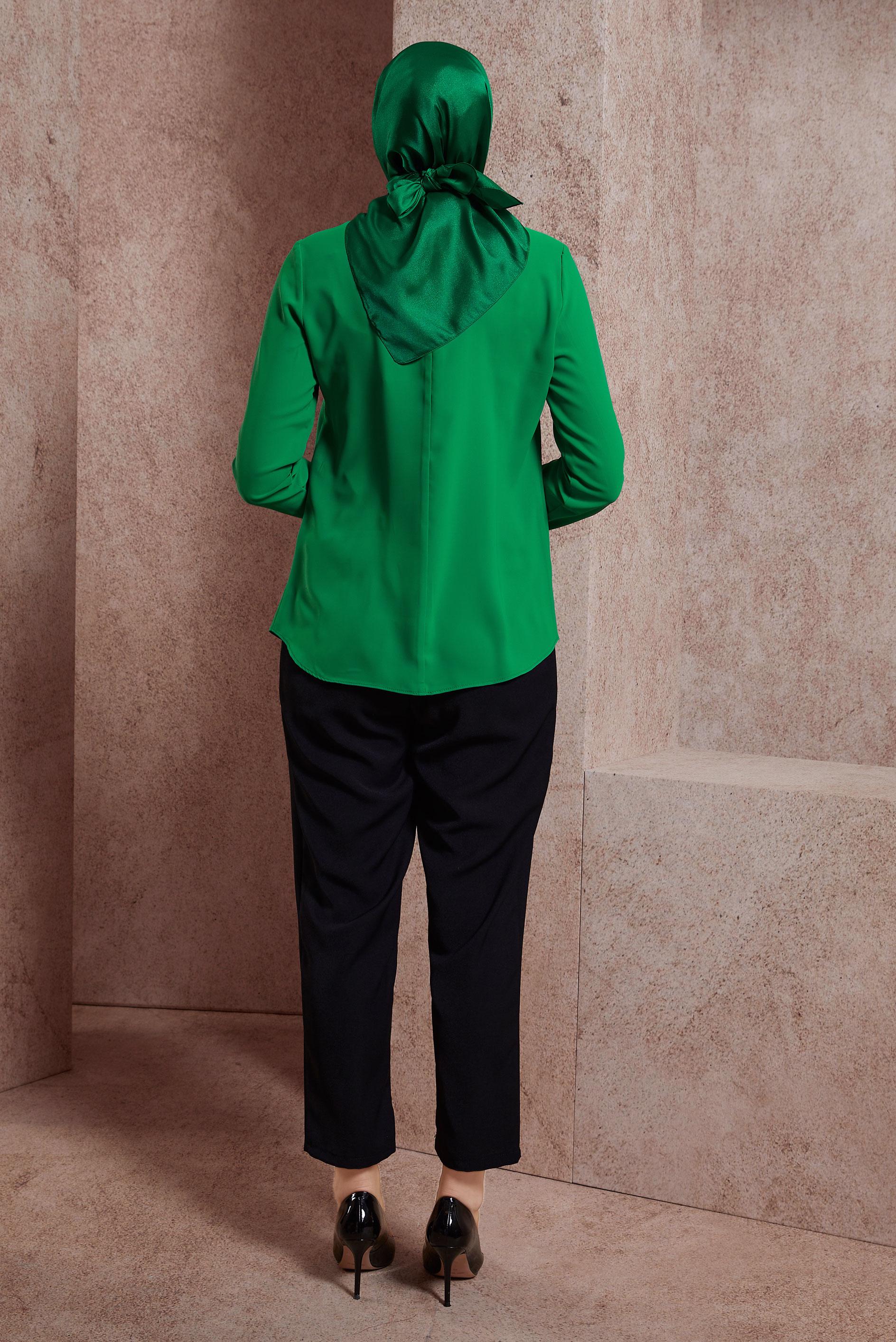 Tesettür giyim YEŞİL BAĞLAMA DETAYLI BLUZ 44613