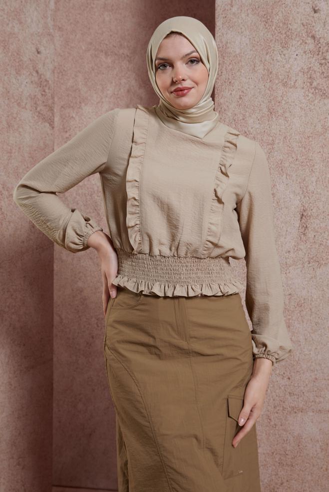 Tesettür giyim BEJ GİPELİ FIRFIR DETAYLI BLUZ 44616 - ALVİNA