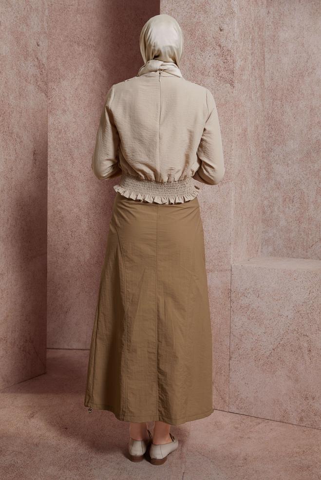 Tesettür giyim BEJ GİPELİ FIRFIR DETAYLI BLUZ 44616 - ALVİNA