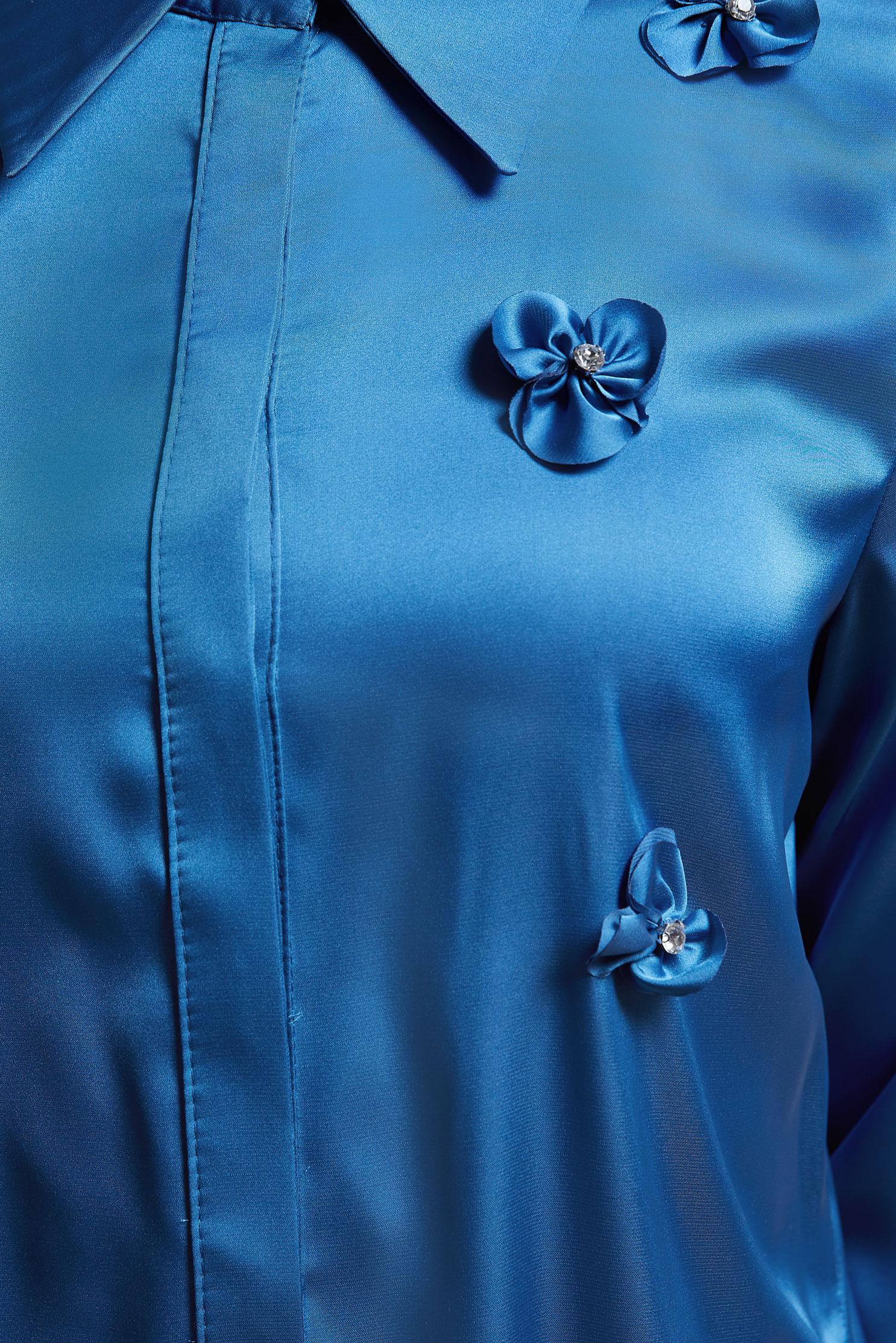 Tesettür giyim LACİVERT ÇİÇEK DETAYLI SATEN BLUZ 44632