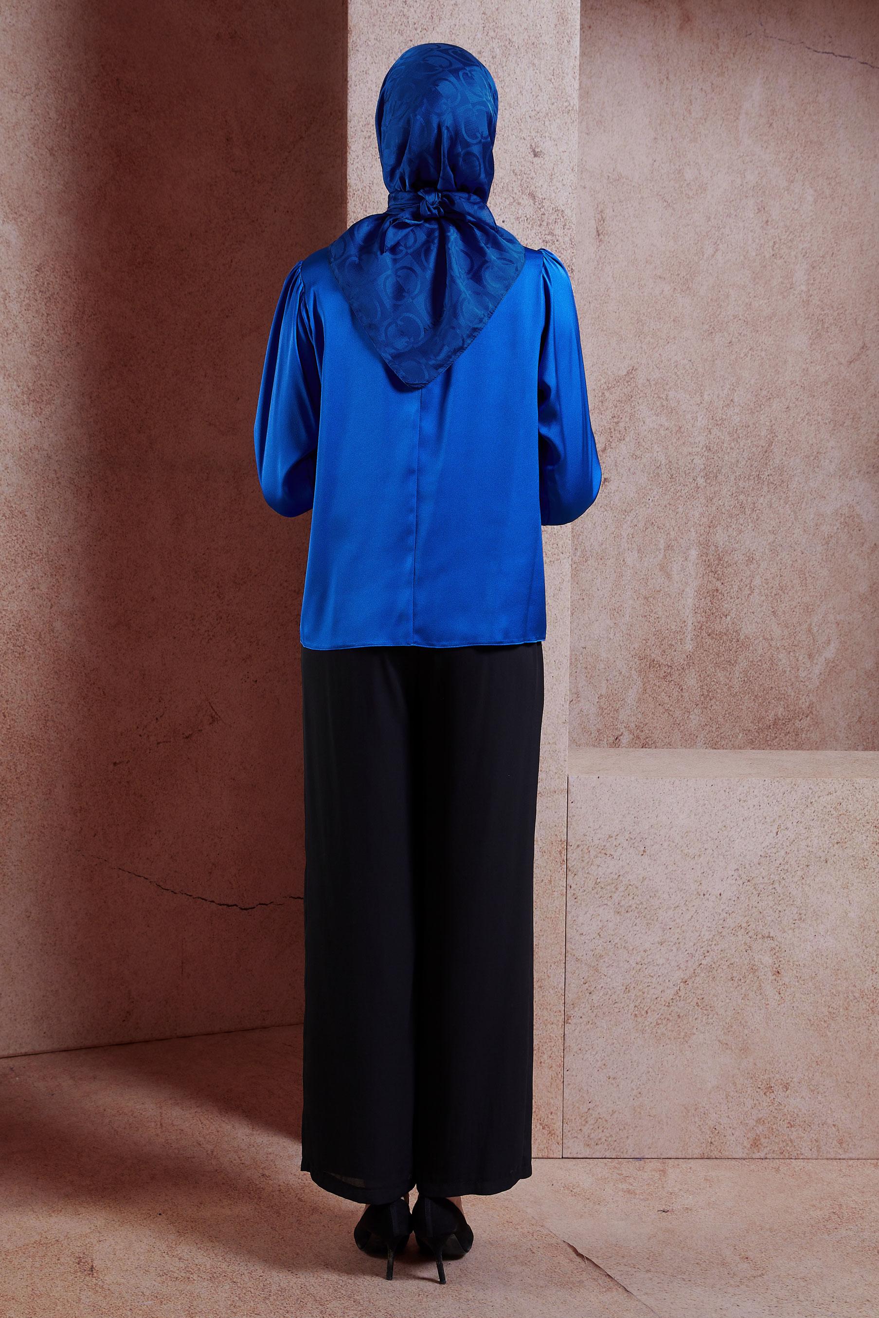 Tesettür giyim LACİVERT TAŞ DETAYLI SATEN BLUZ 44734