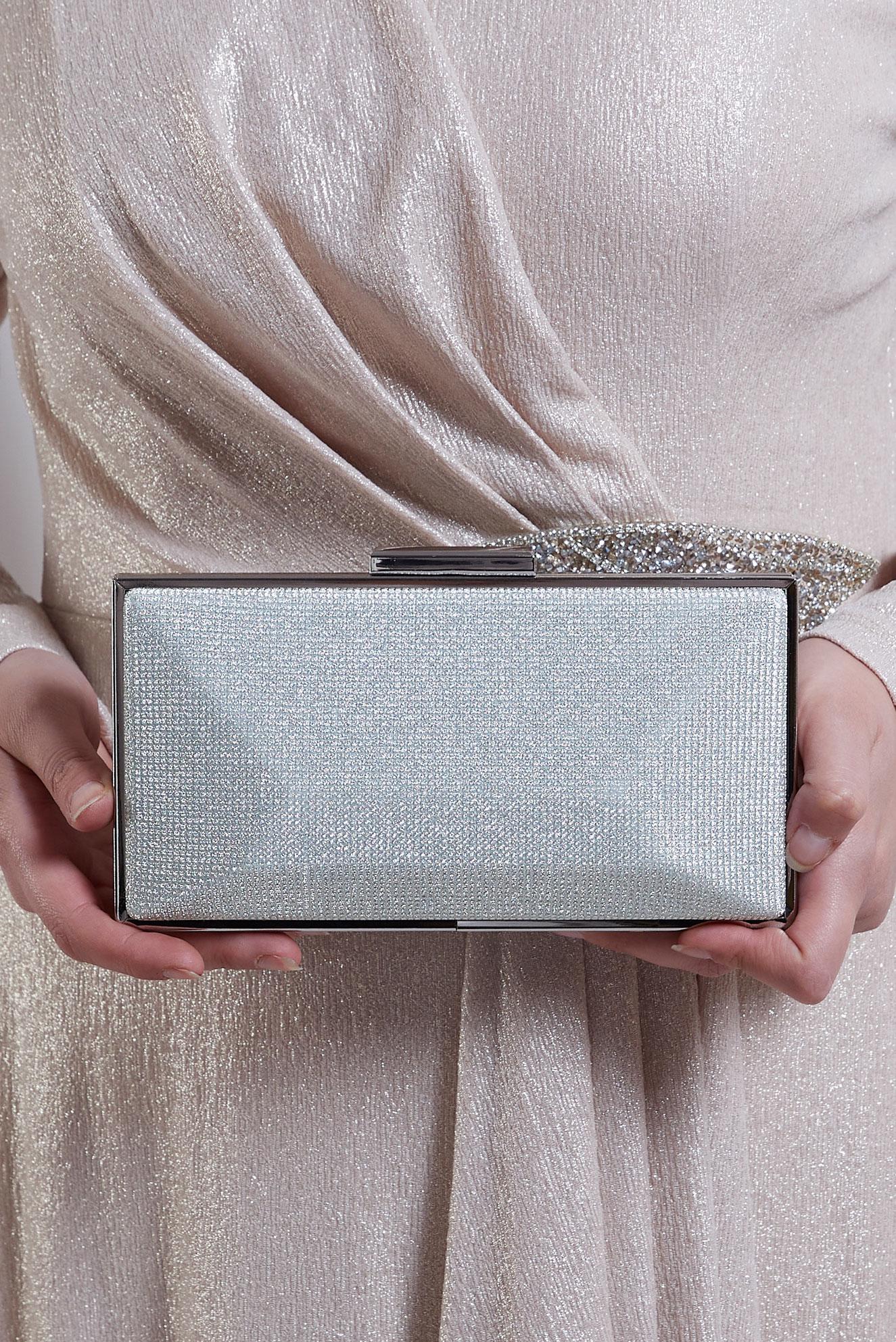 Tesettür giyim GÜMÜŞ ALVİNA ABİYE ÇANTA 1056