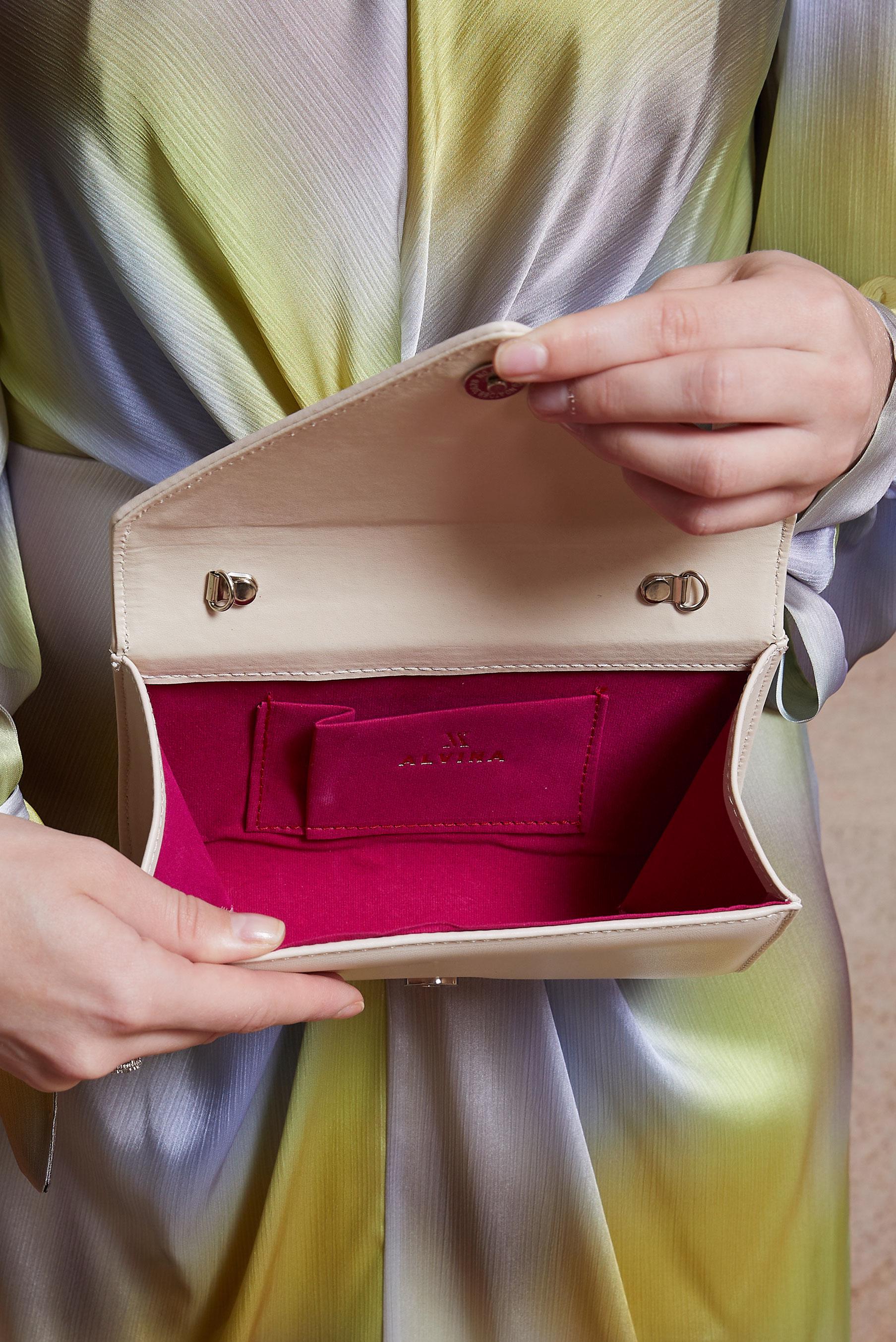 Tesettür giyim BEJ ALVİNA ABİYE ÇANTA 409