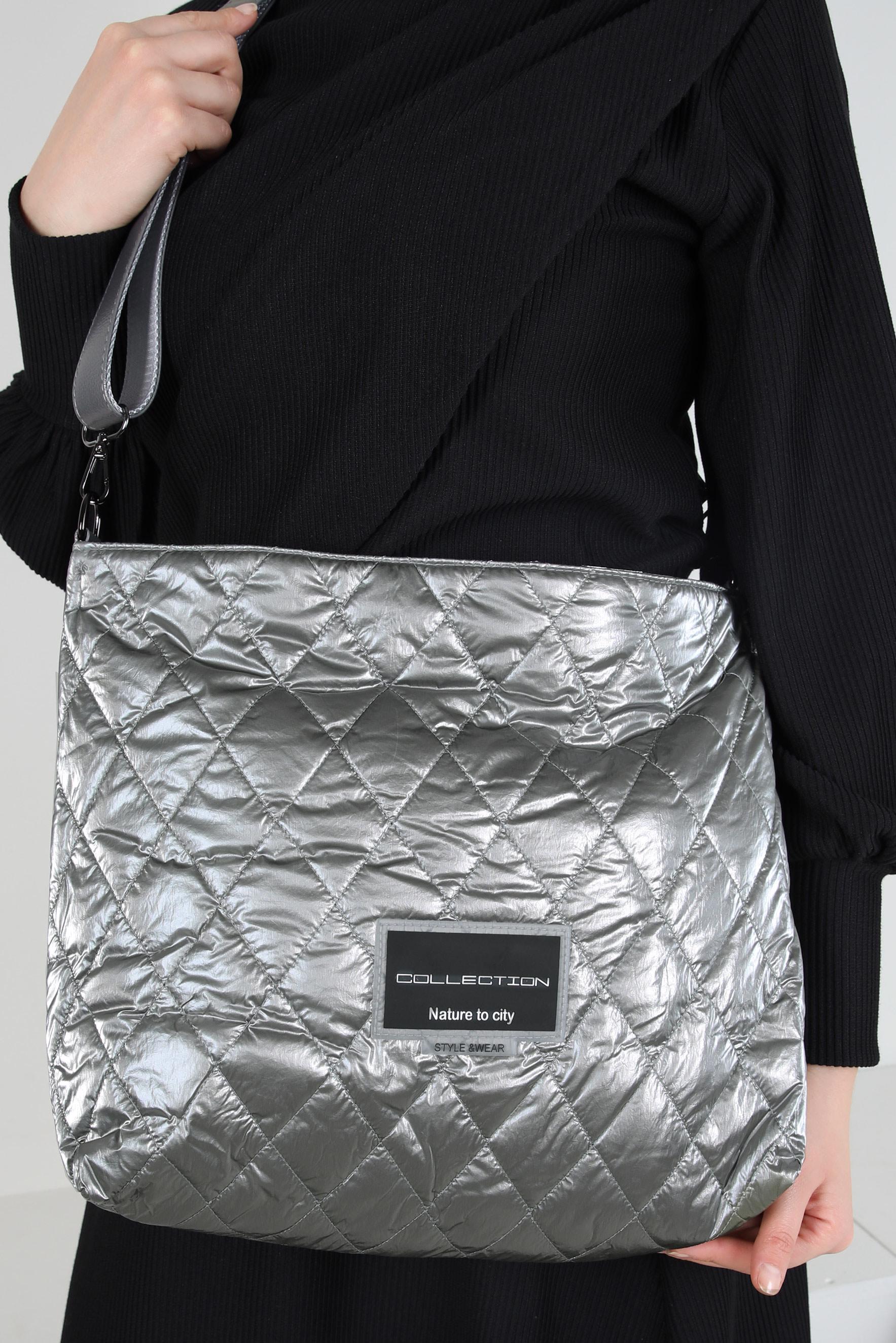 Tesettür giyim BEJ ALVİNA KAPİTONE DESENLİ ÇANTA 2085