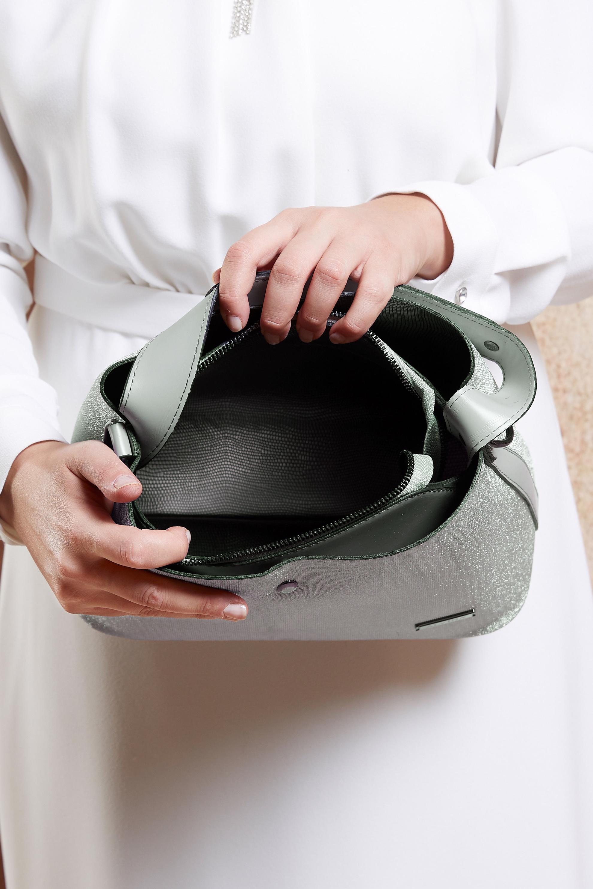 Tesettür giyim GÜMÜŞ ALVİNA ÇANTA 2202