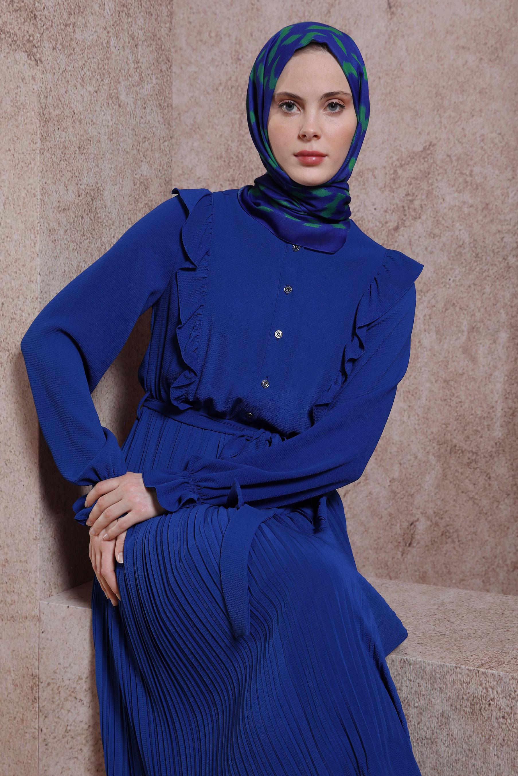 Tesettür giyim MAVİ KUŞAKLI FIRFIRLI ELBİSE 43899