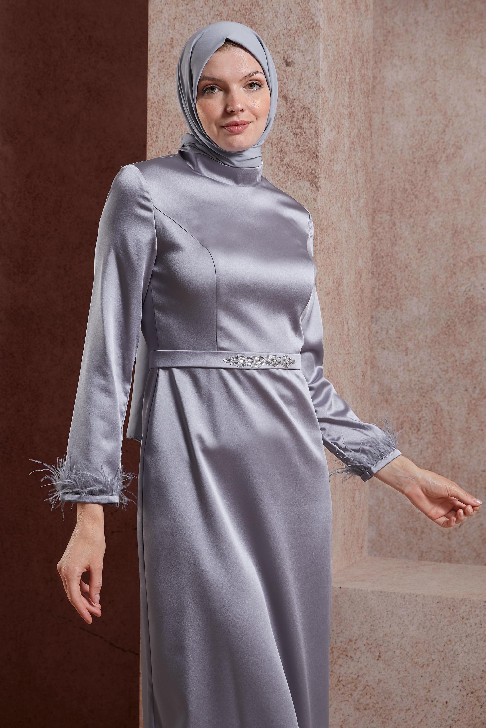 Tesettür giyim GRİ TÜY DETAYLI TAŞLI ELBİSE 43939