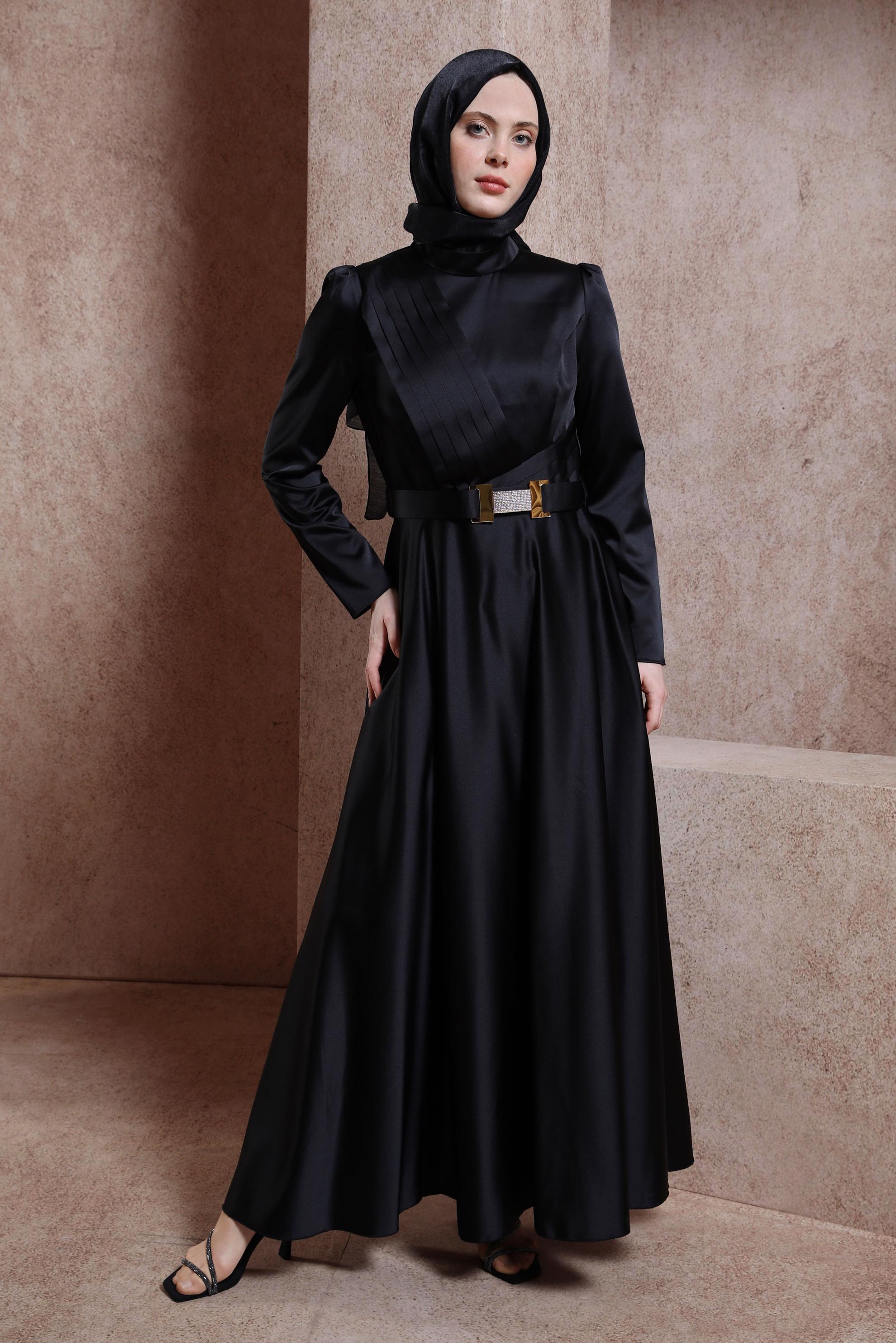 Tesettür giyim SİYAH KEMERLİ SATEN ELBİSE 43944