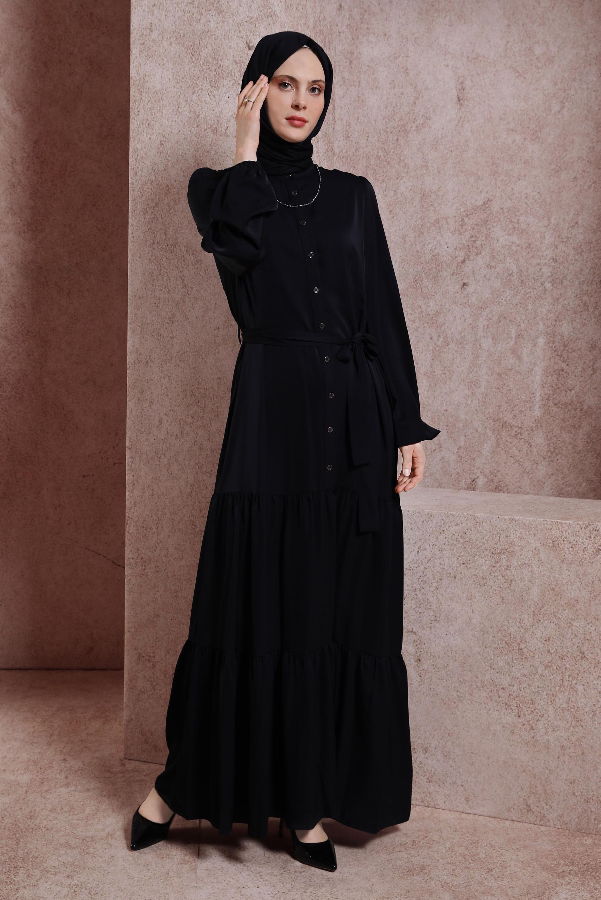 Tesettür giyim SİYAH KUŞAKLI ELBİSE 43949