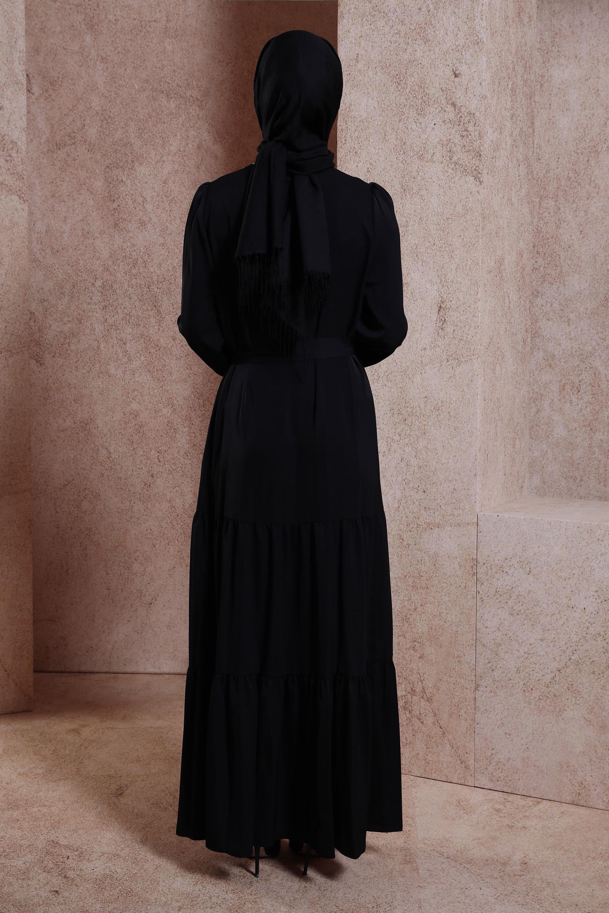 Tesettür giyim SİYAH KUŞAKLI ELBİSE 43949