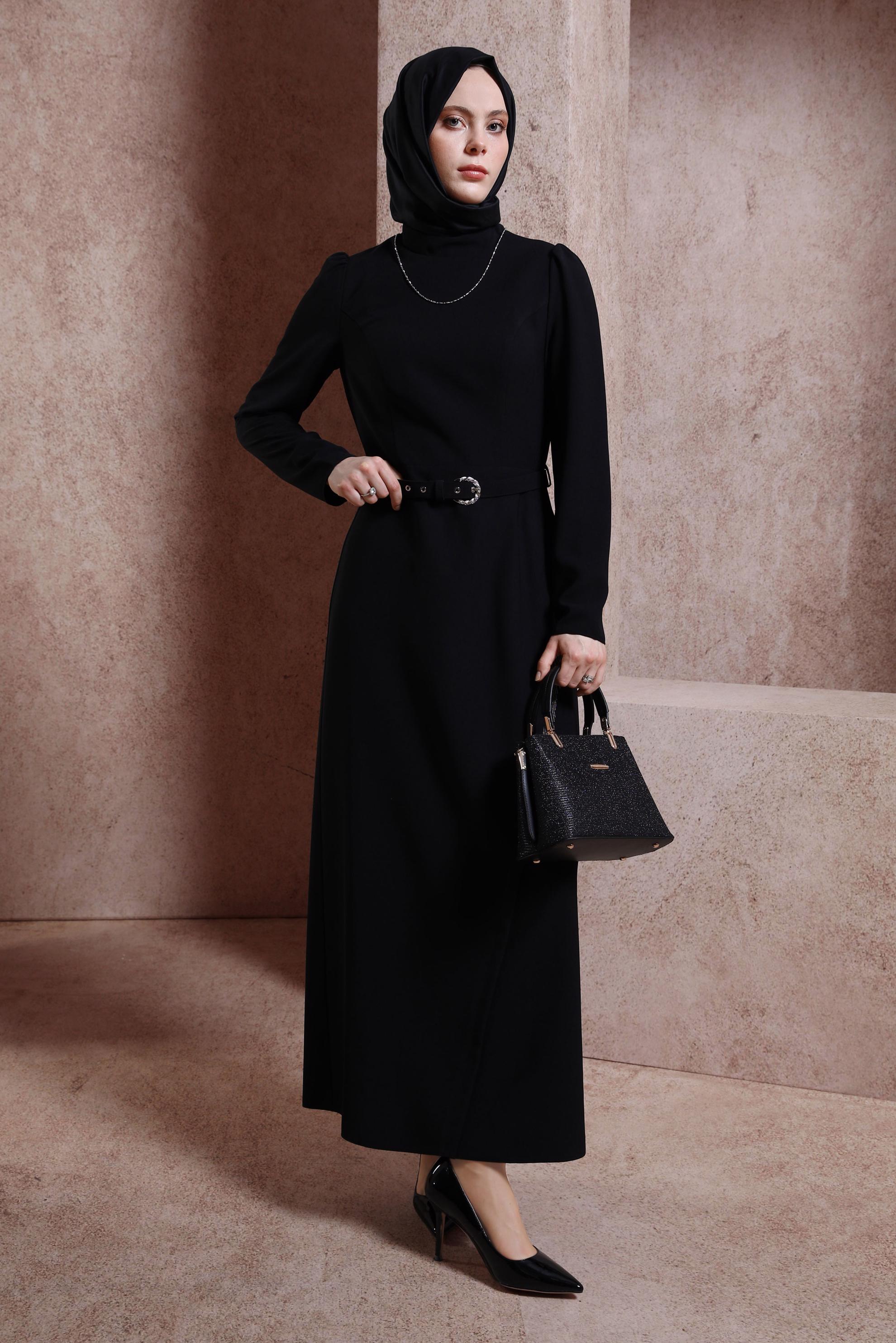 Tesettür giyim SİYAH PÜSKÜL DETAYLI KREP ELBİSE 44180