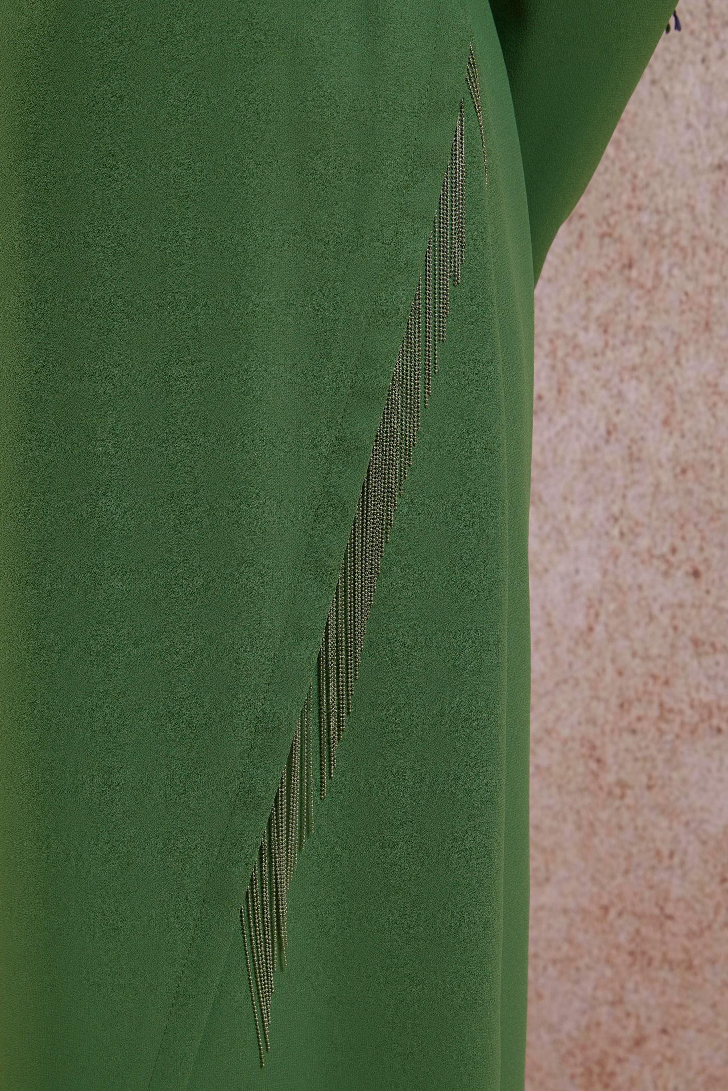 Tesettür giyim HAKİ PÜSKÜL DETAYLI KREP ELBİSE 44180