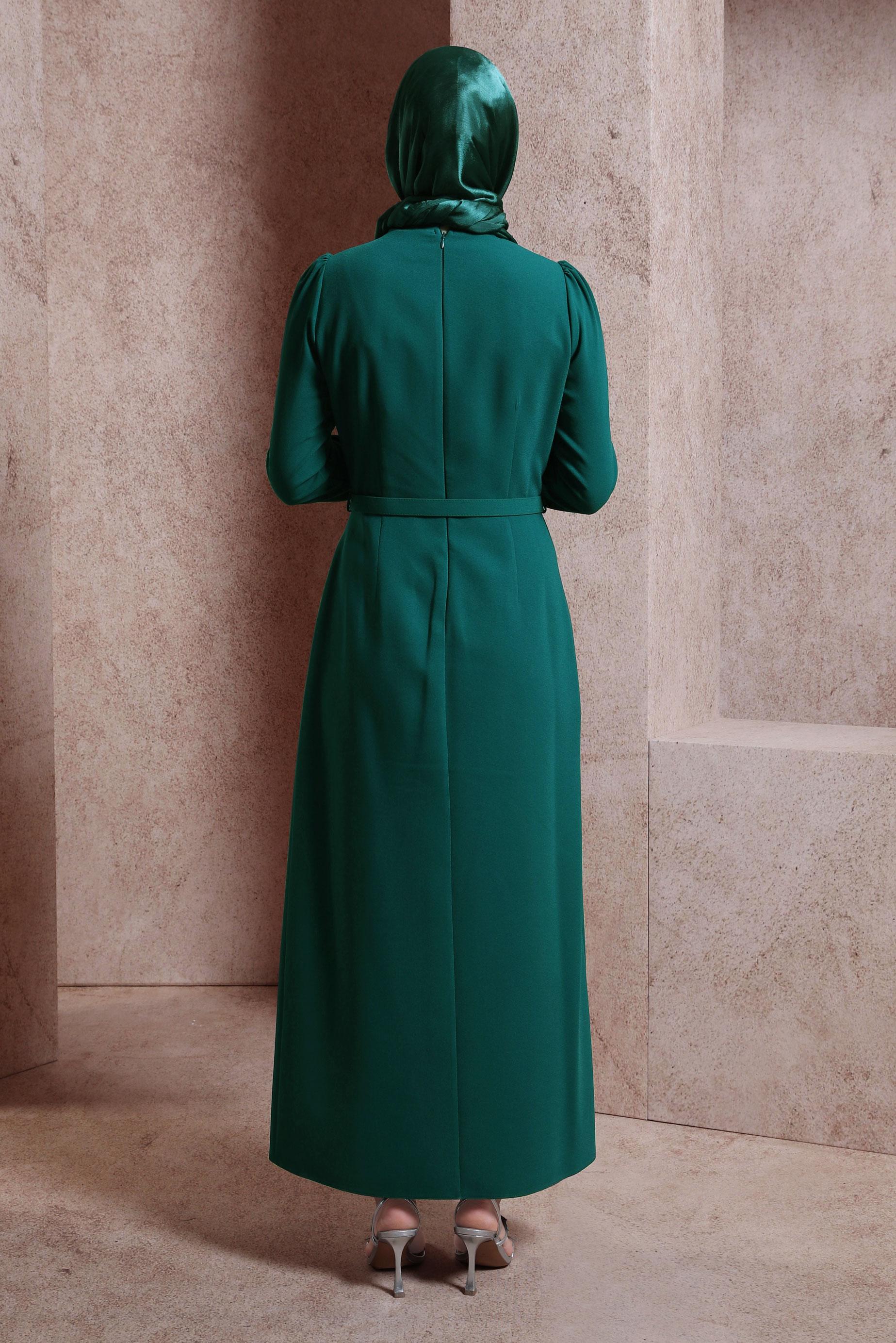 Tesettür giyim YEŞİL PÜSKÜL DETAYLI KREP ELBİSE 44180